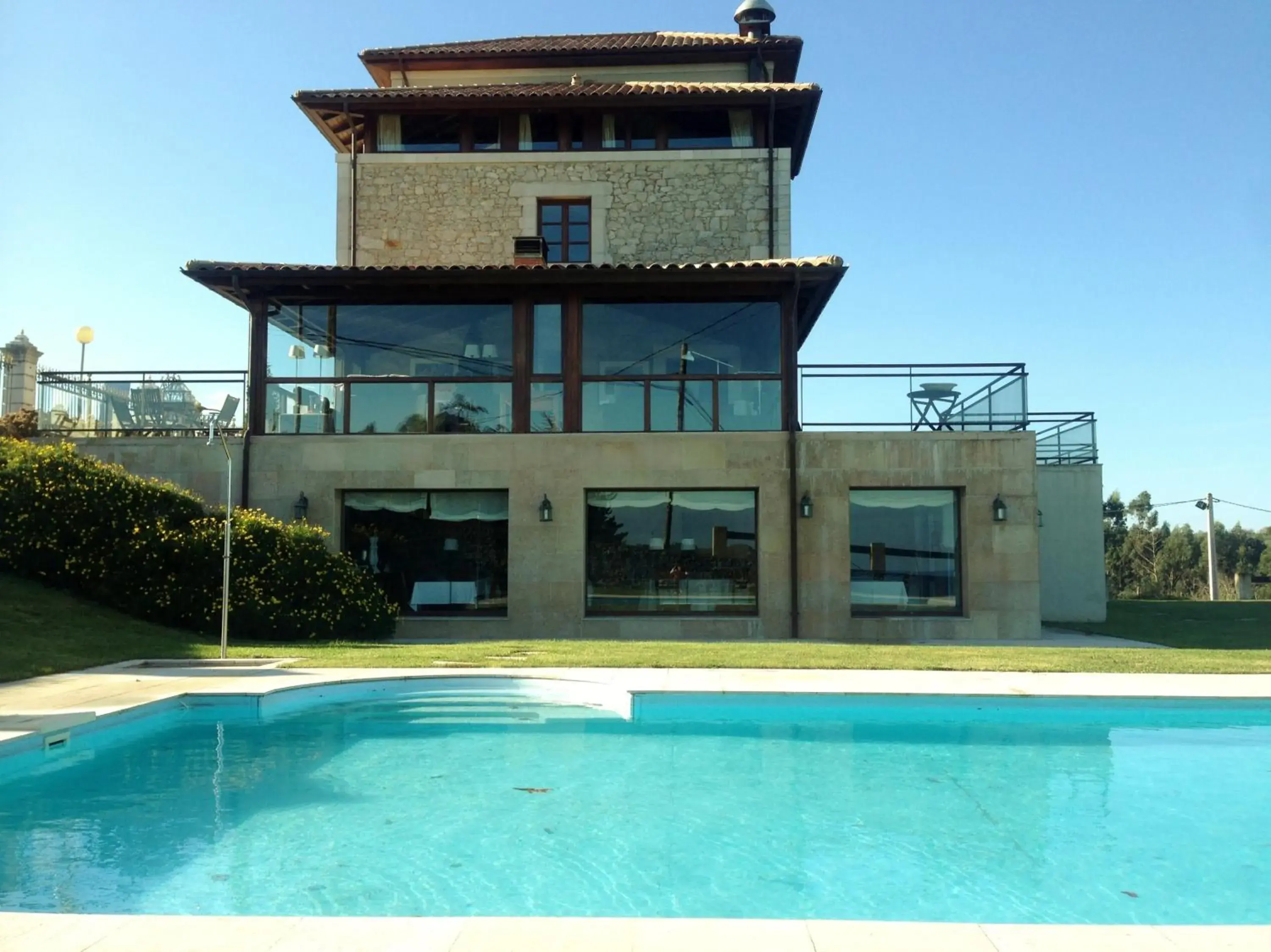 Facade/entrance, Property Building in Hotel Villadesella