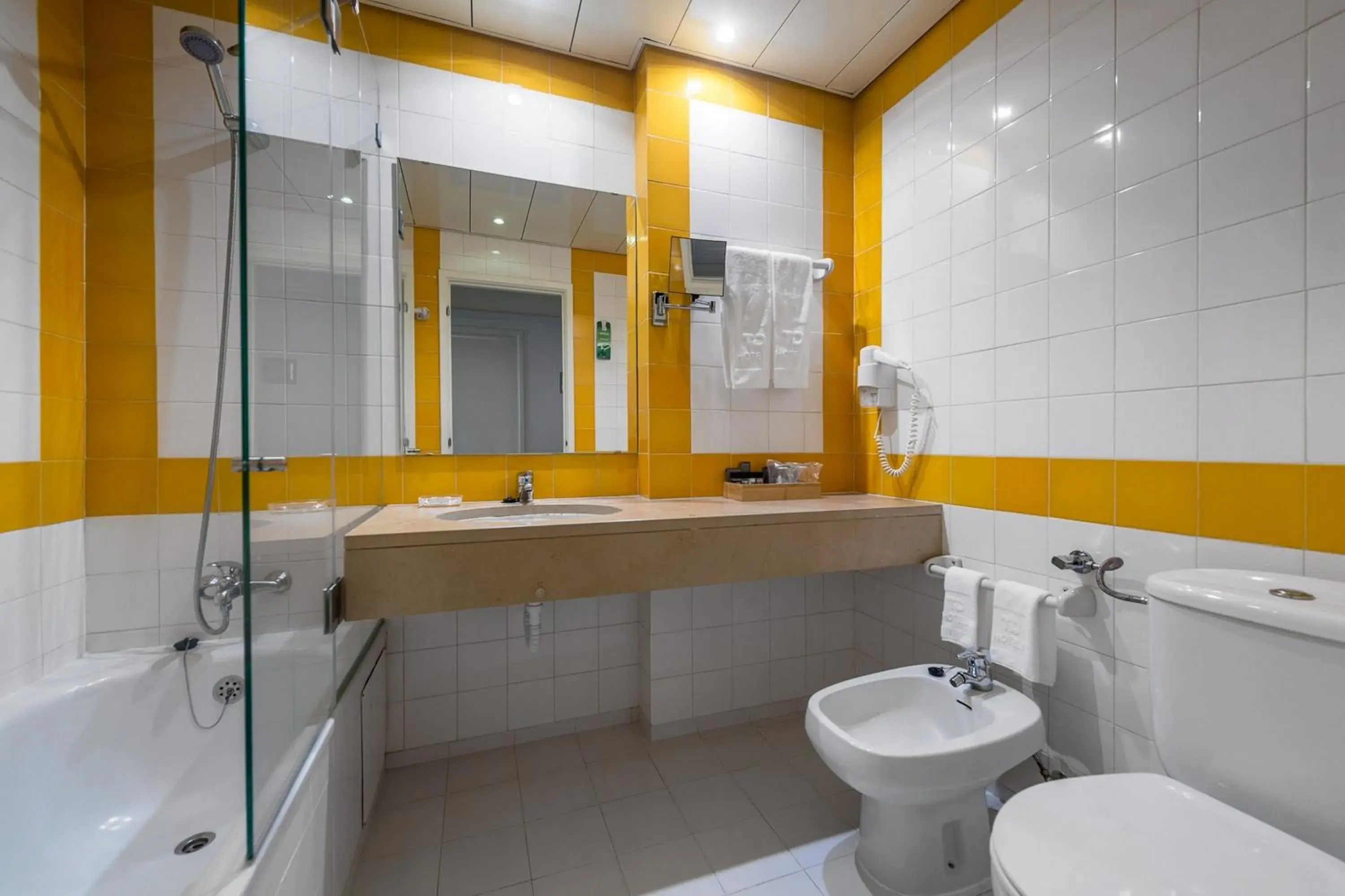 Toilet, Bathroom in Hotel Apartamento Sinerama