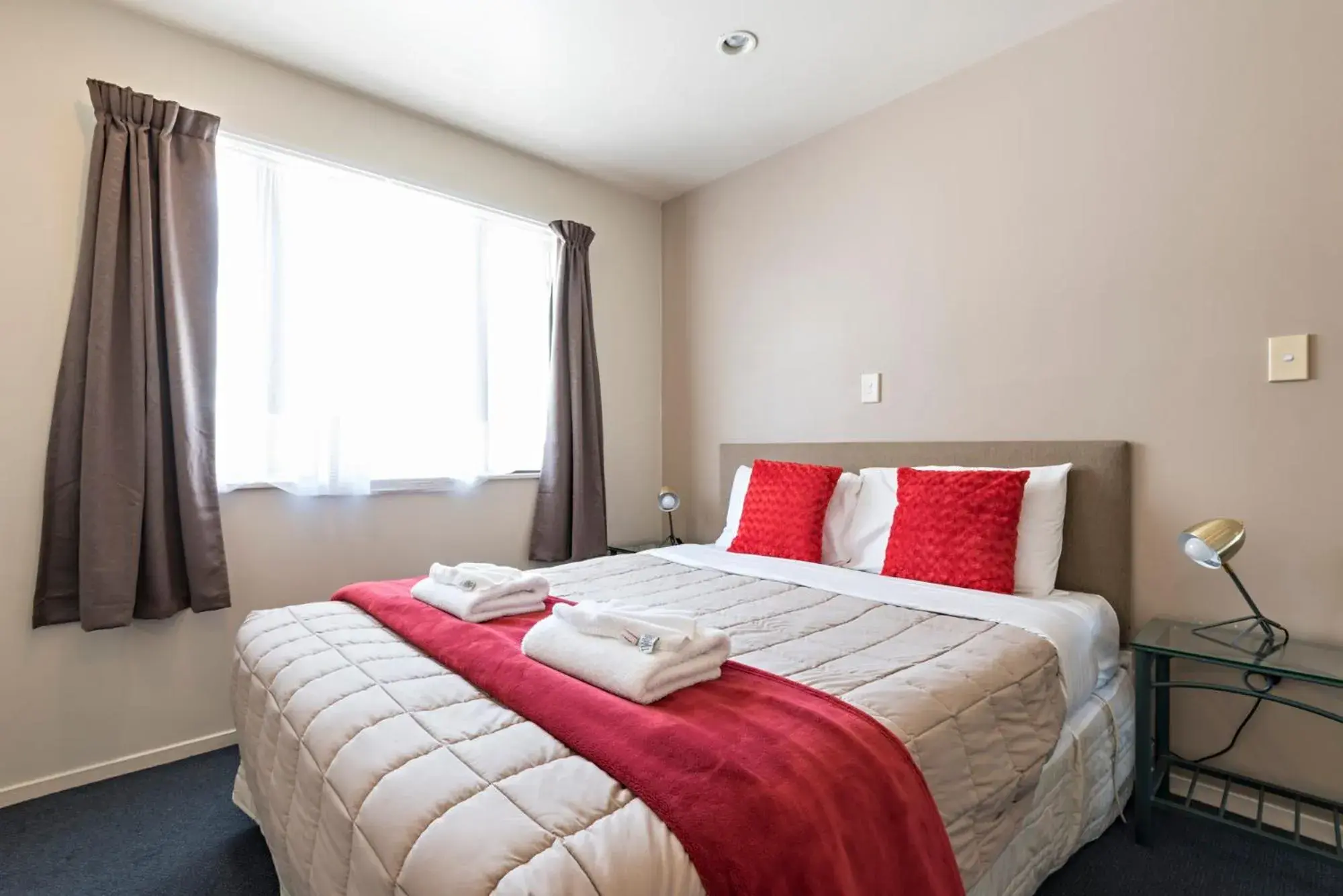 Bedroom, Bed in Halswell Lodge