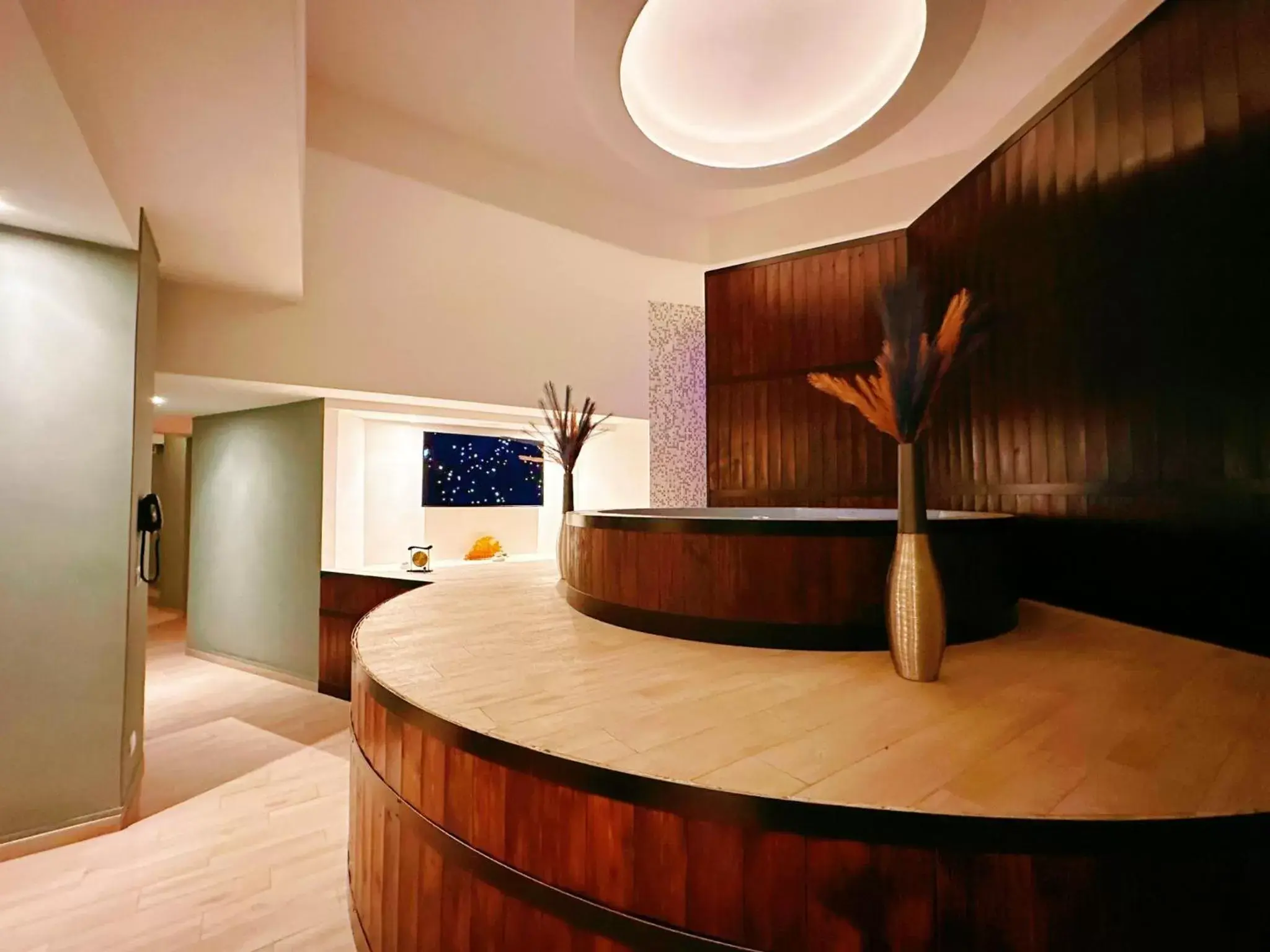 Spa and wellness centre/facilities, Lobby/Reception in The Hive Hotel