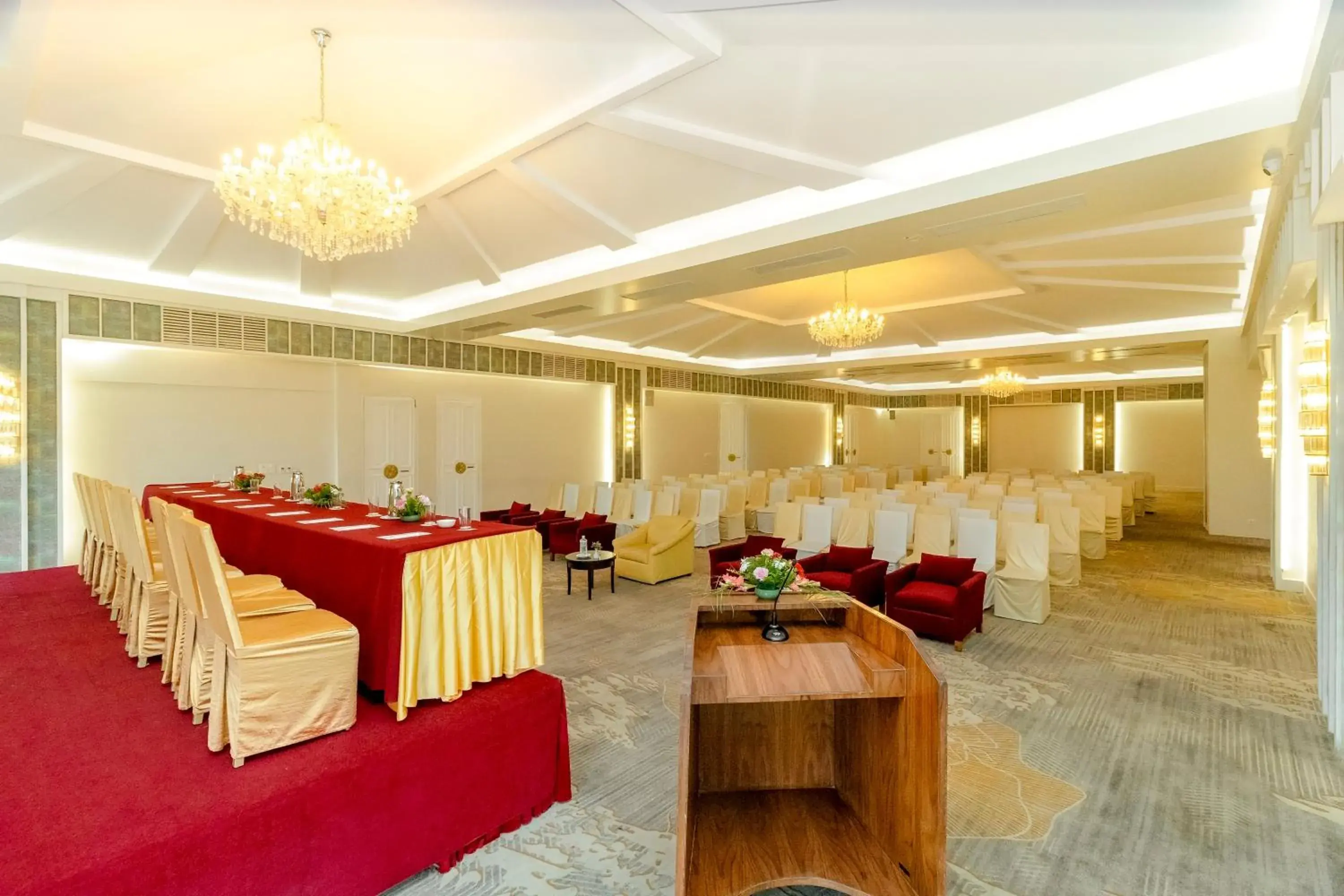 Meeting/conference room, Banquet Facilities in Hotel Himalaya