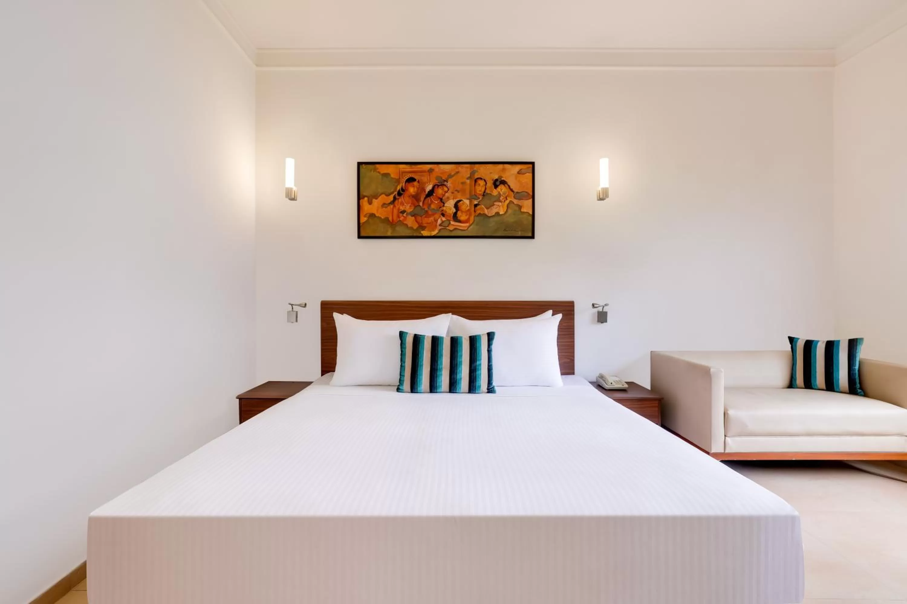 Bedroom, Bed in Lemon Tree Hotel, Aurangabad