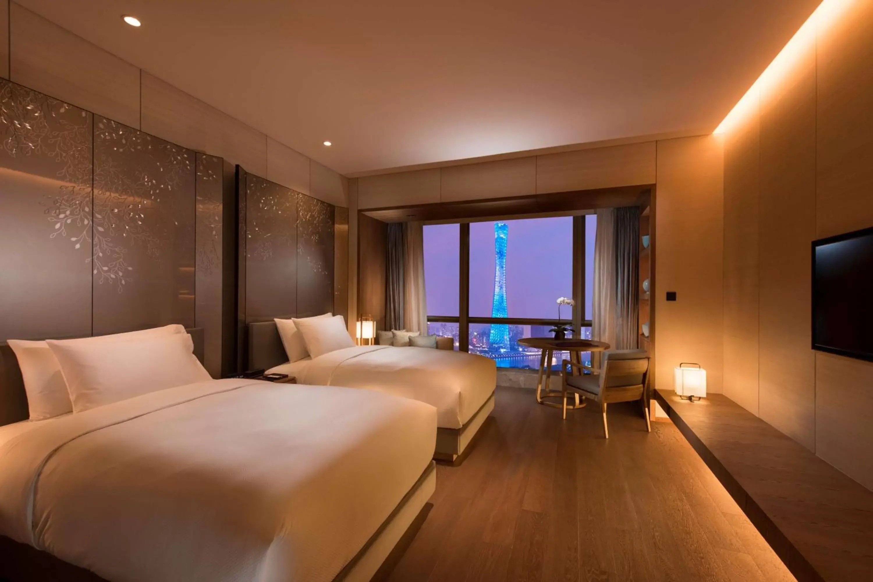 Bed in Conrad Guangzhou - Free shuttle between hotel and Exhibition Center during Canton Fair & Exhibitor registration Counter