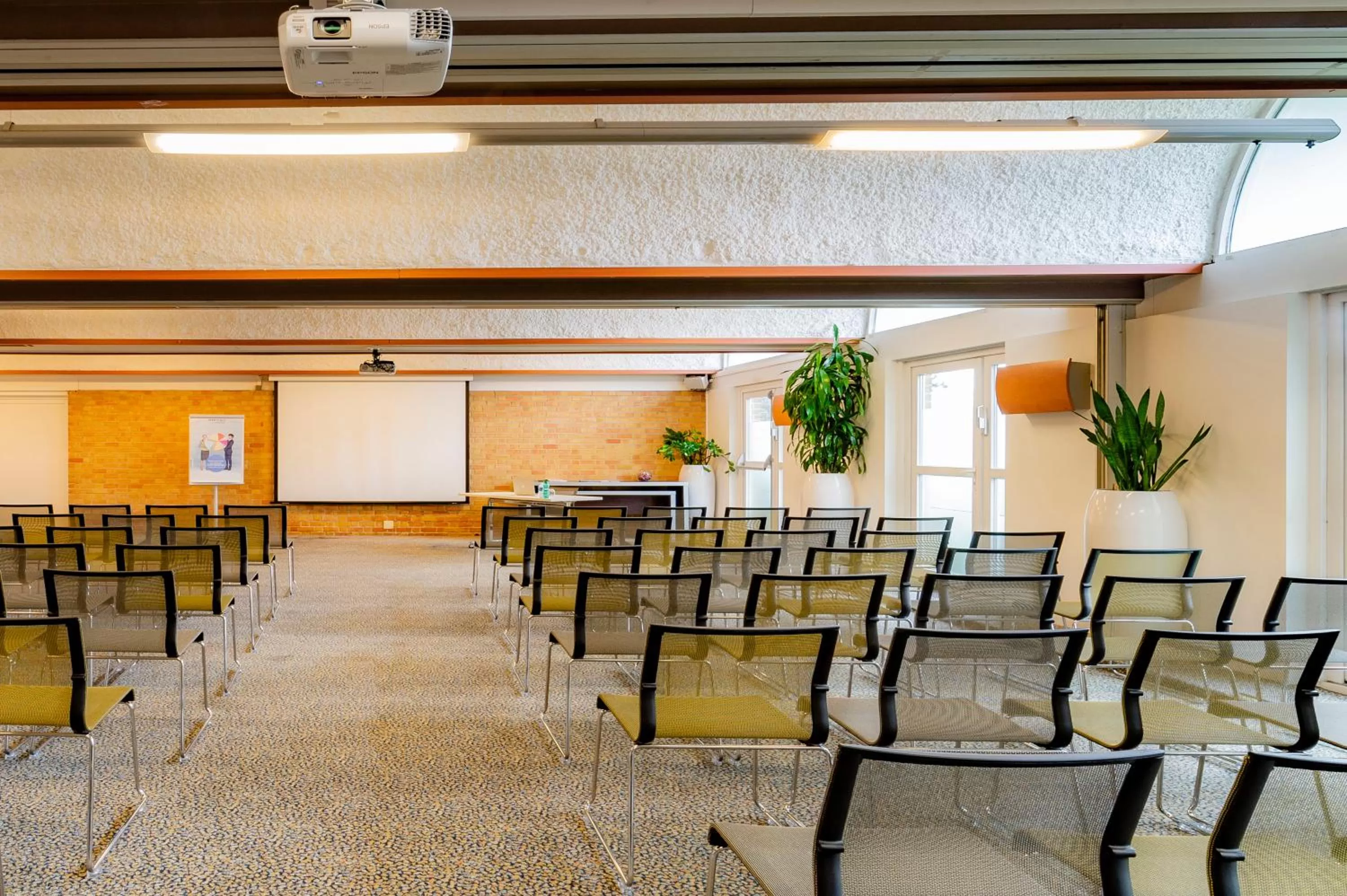 Business facilities in Hôtel Novotel Valenciennes