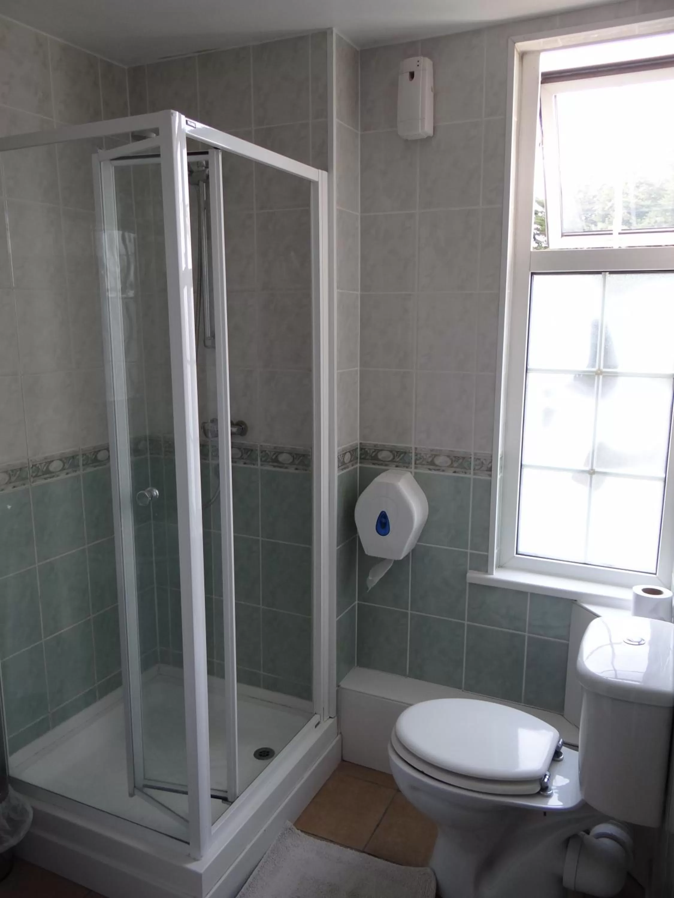 Day, Bathroom in Castle Lodge