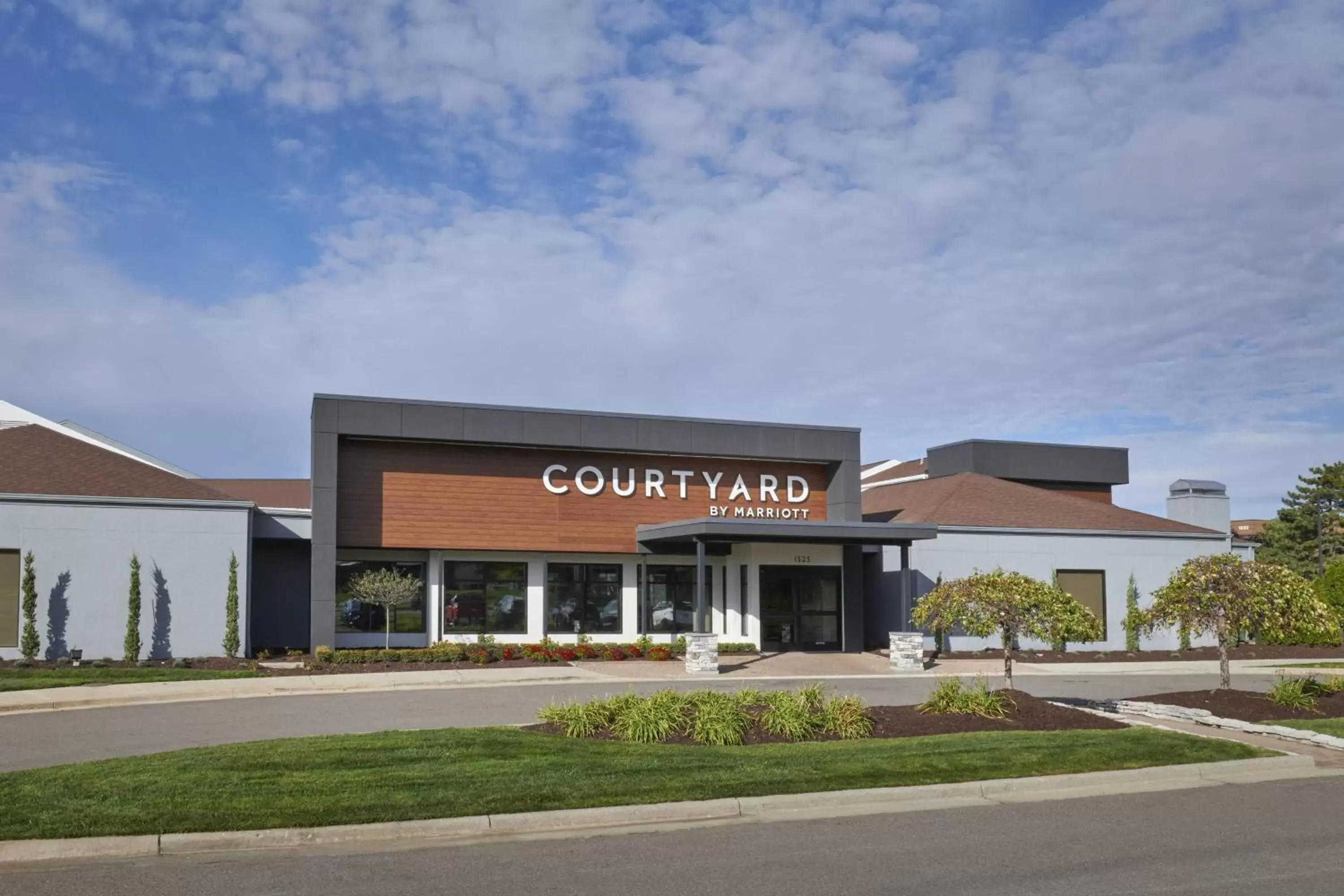 Property Building in Courtyard by Marriott Detroit Troy
