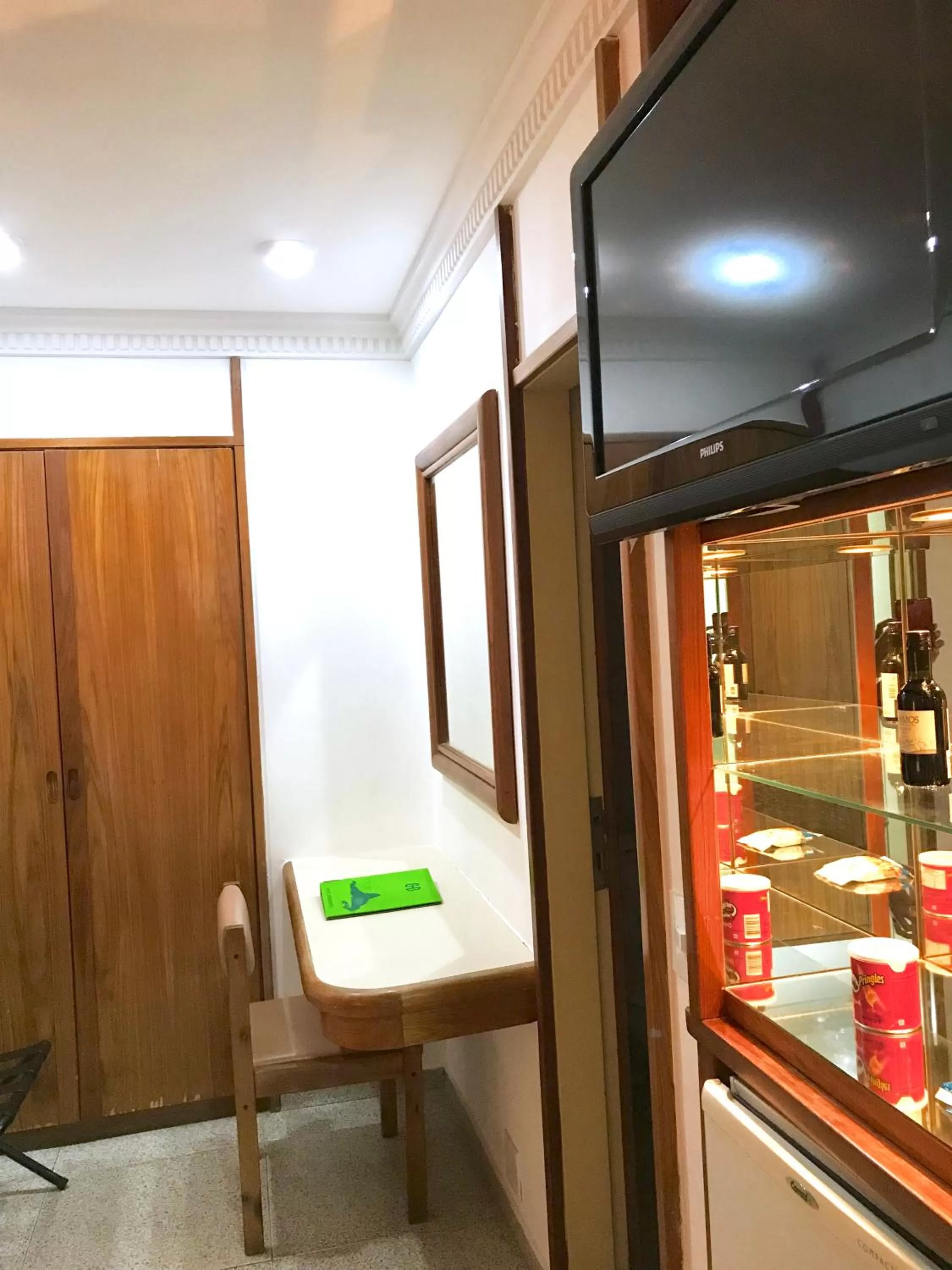 TV and multimedia in Hotel Bandeirantes