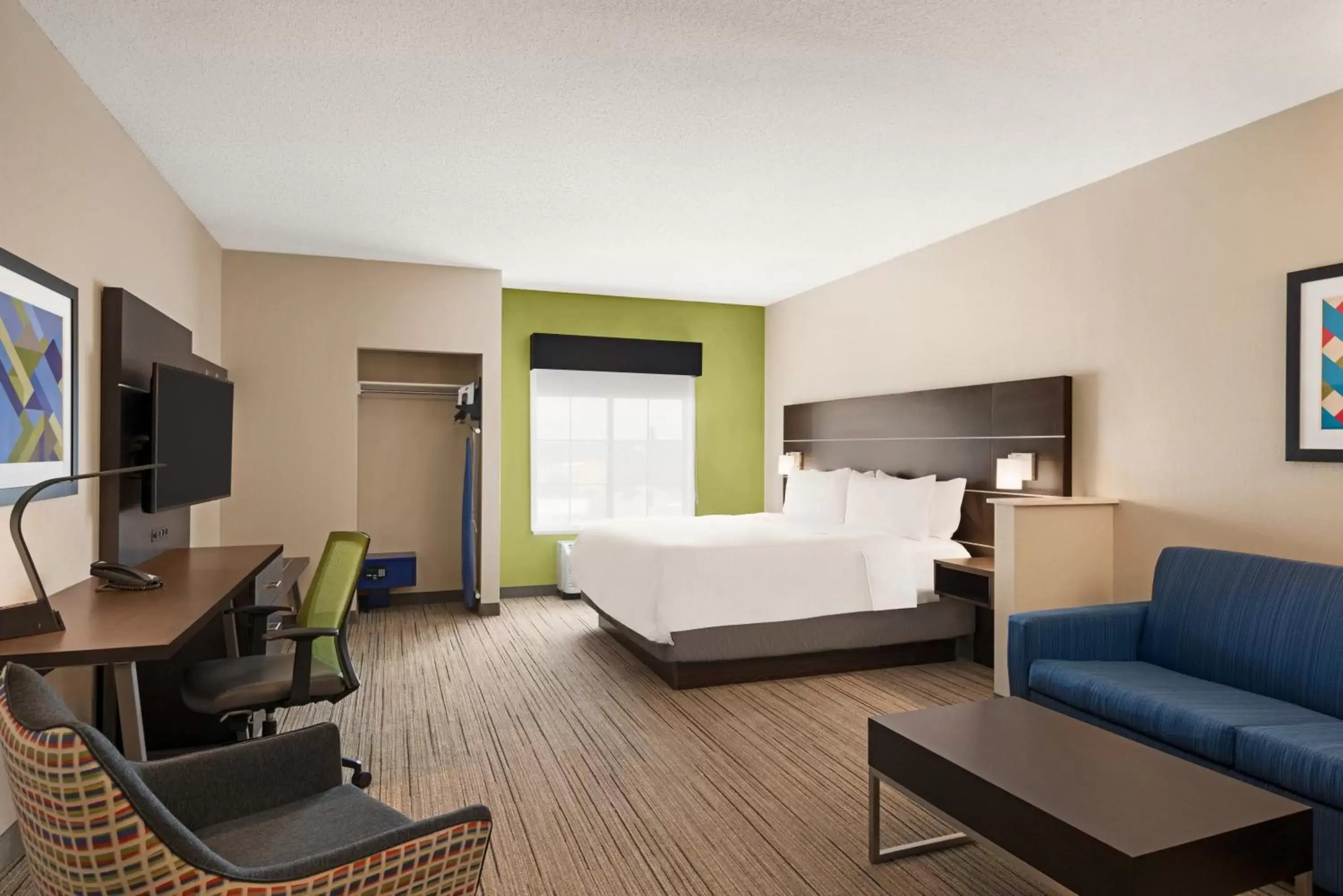 Photo of the whole room in Holiday Inn Express Hotel & Suites McAlester, an IHG Hotel