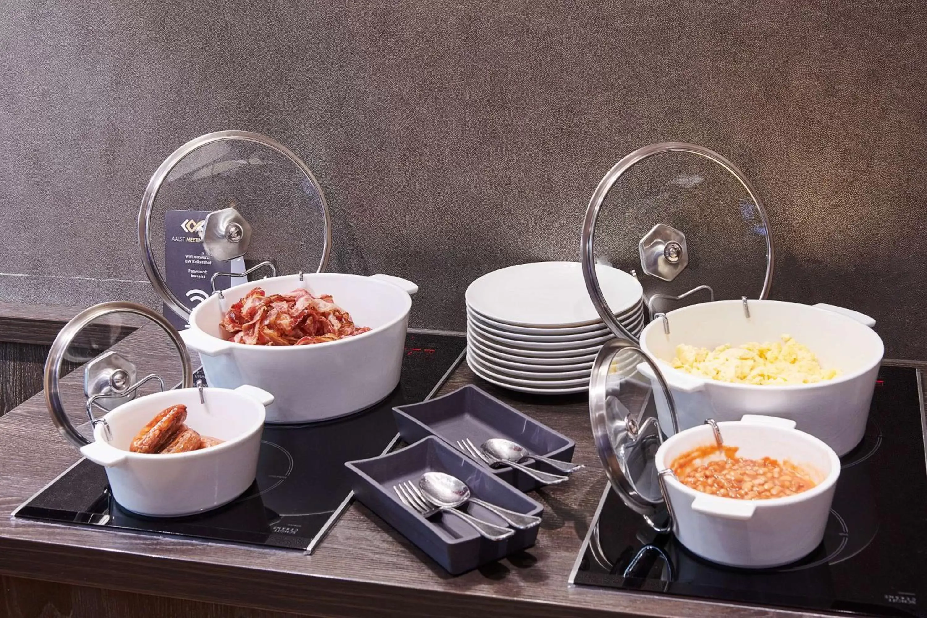 Dining area, Food in Keizershof Hotel Aalst