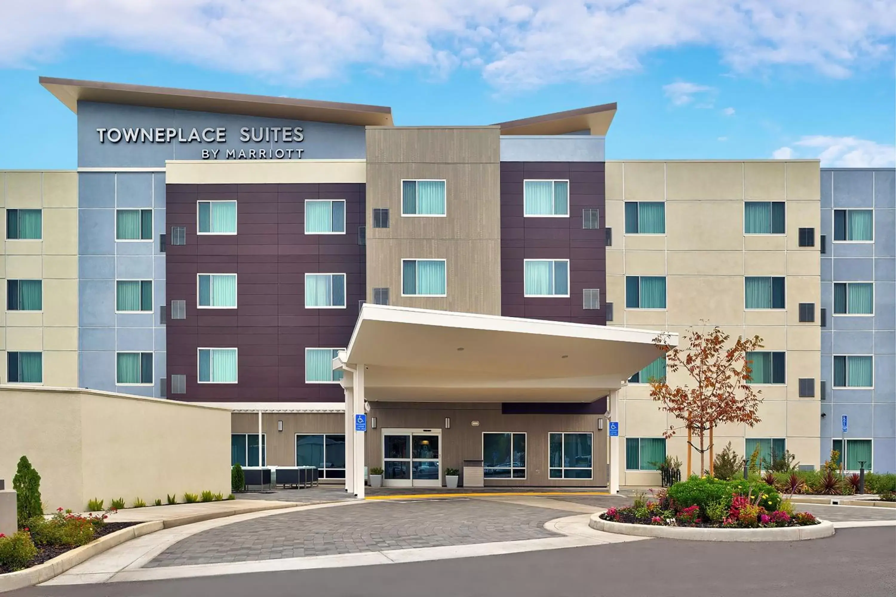 Property Building in TownePlace Suites by Marriott Sacramento Elk Grove