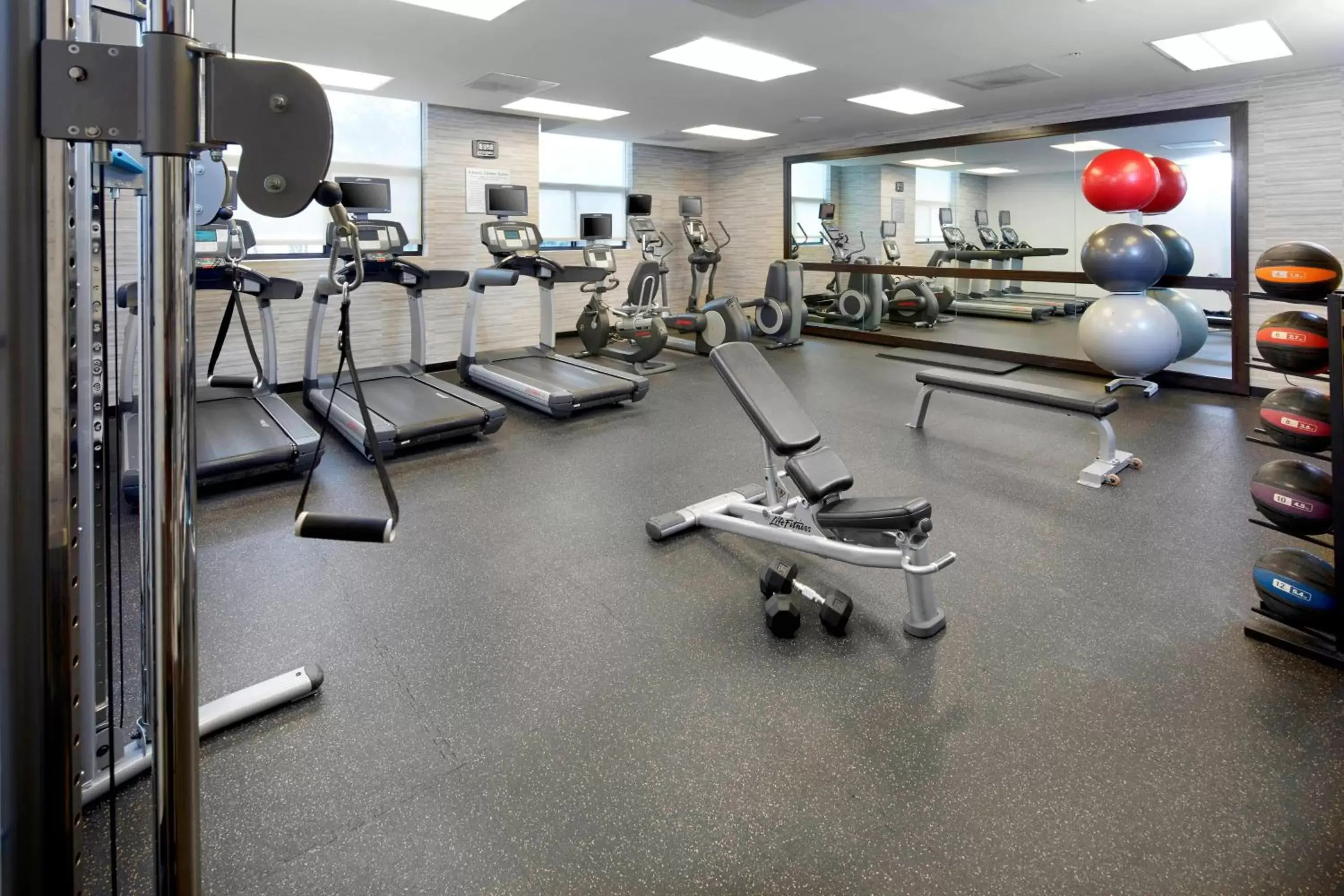 Fitness centre/facilities, Fitness Center/Facilities in Courtyard by Marriott San Antonio Six Flags at The RIM