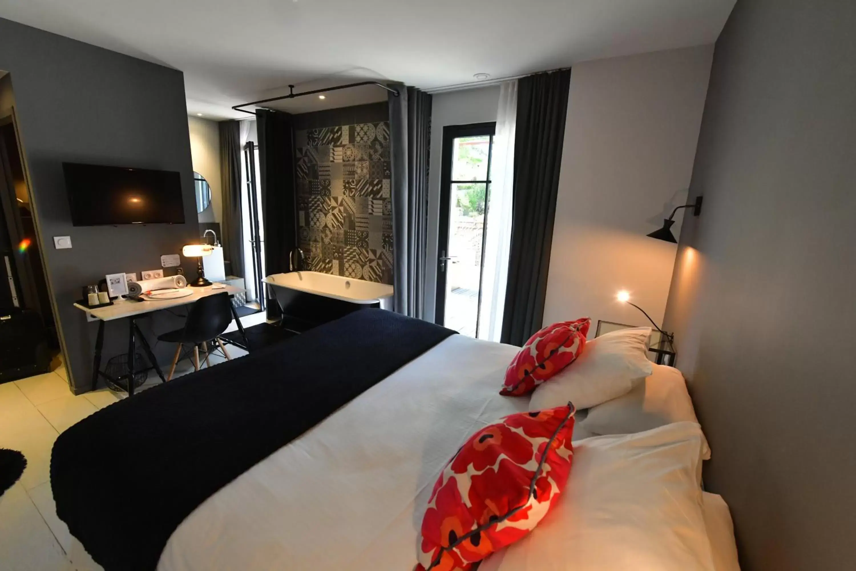 Bed in Hotel Pont Levis - Franck Putelat