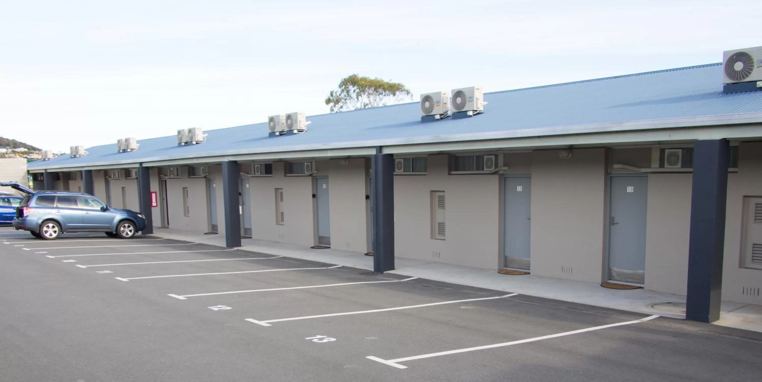 Property building in Shoreline Hotel