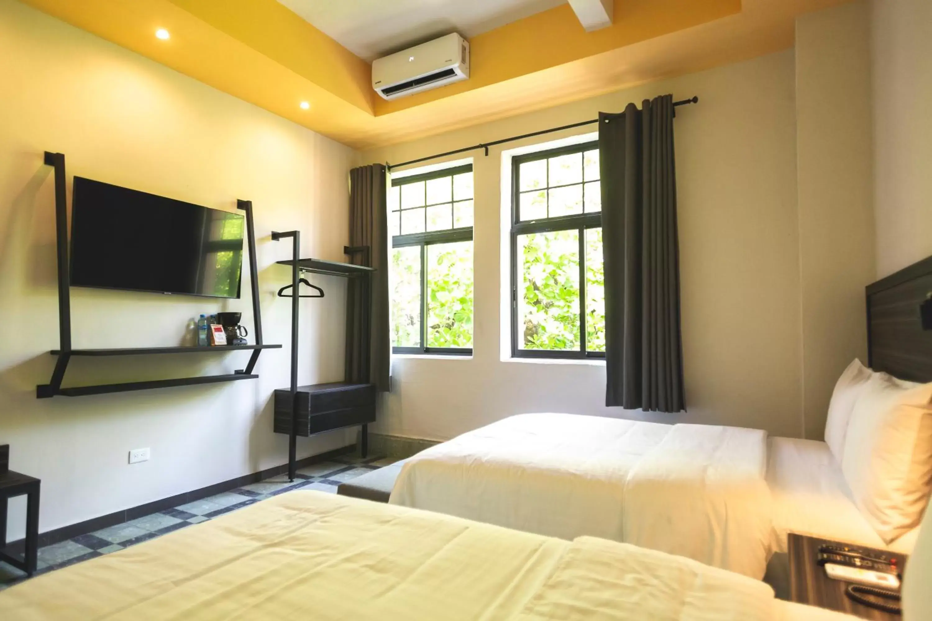 TV and multimedia, Bed in Hotel La Nacional By Kavia TV and multimedia, Bed in Hotel La Nacional By Kavia