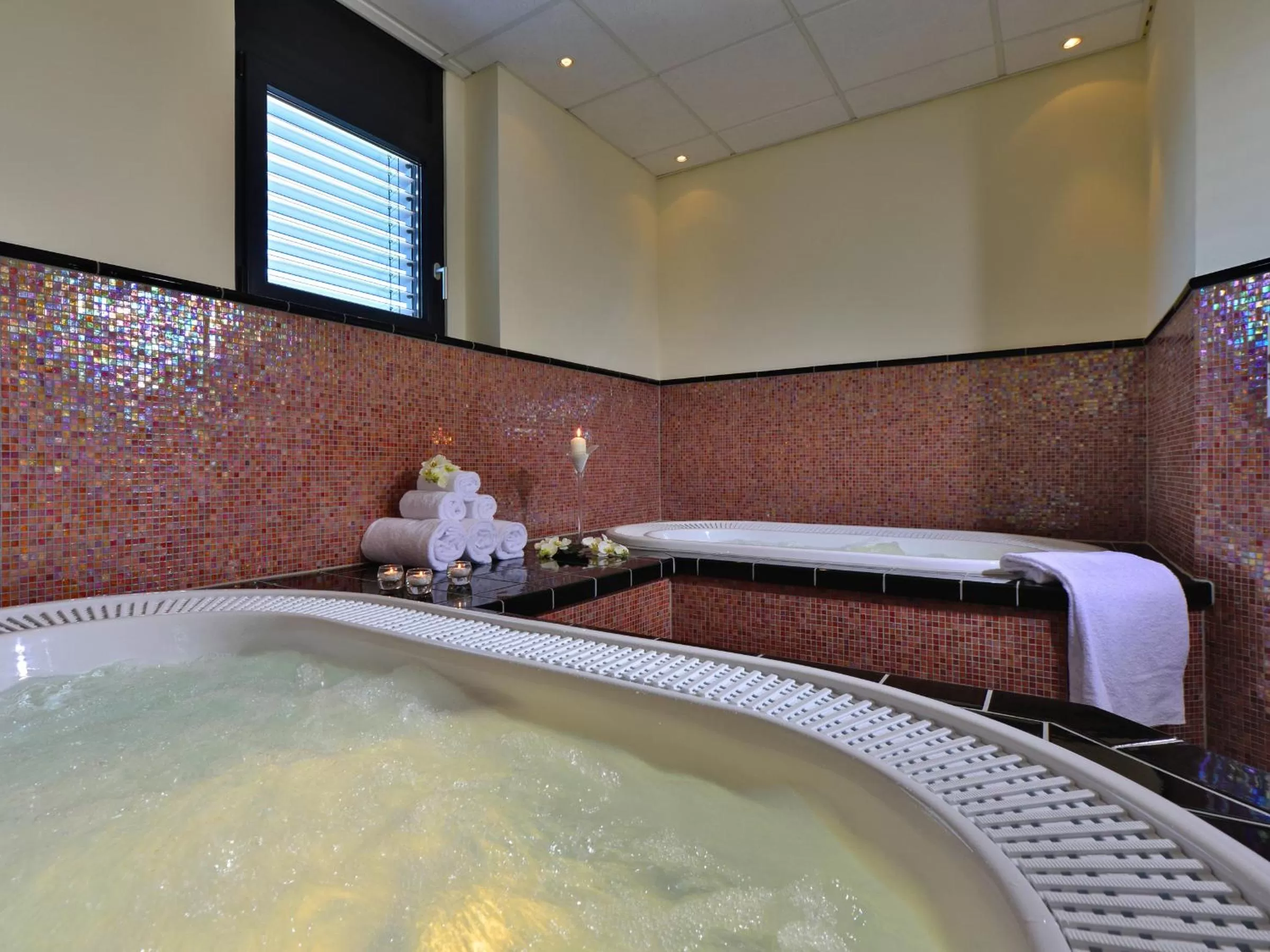 Hot Tub in Best Western Plus Konrad Zuse Hotel