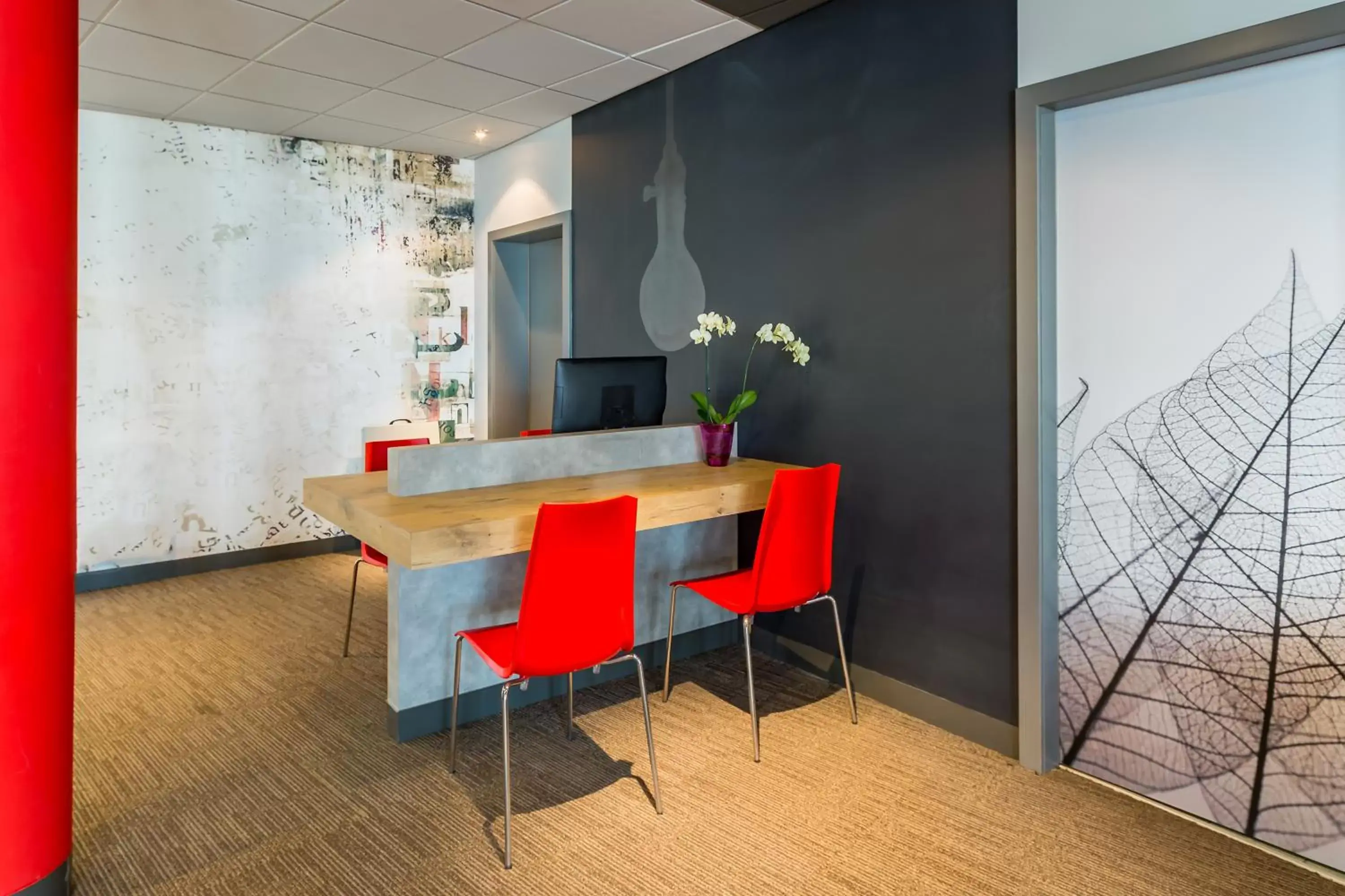 TV and multimedia, Dining Area in Ibis Częstochowa