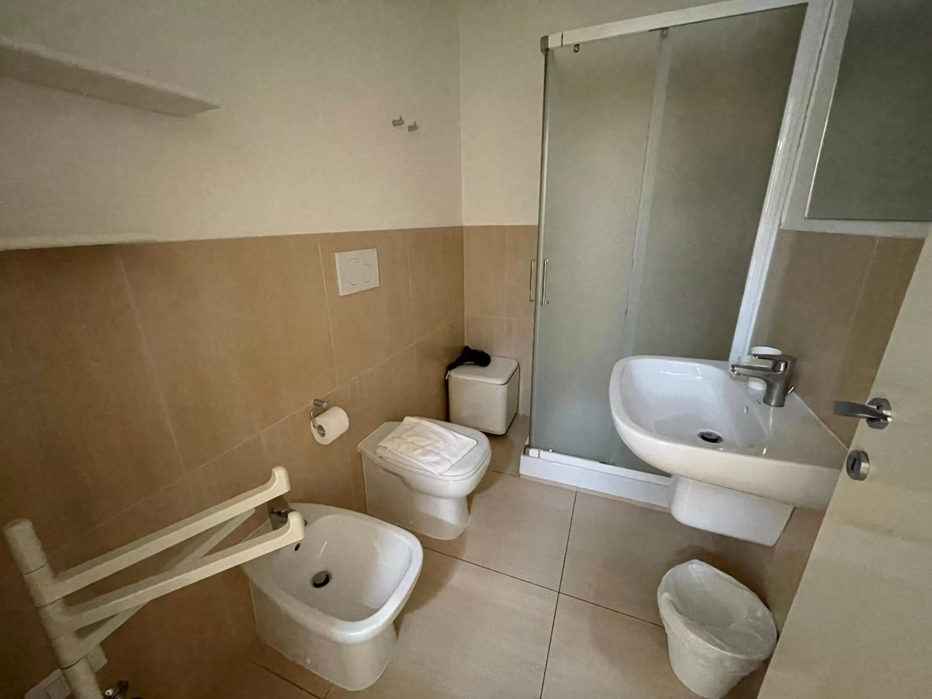 Shower in Ai Giardini di San Vitale