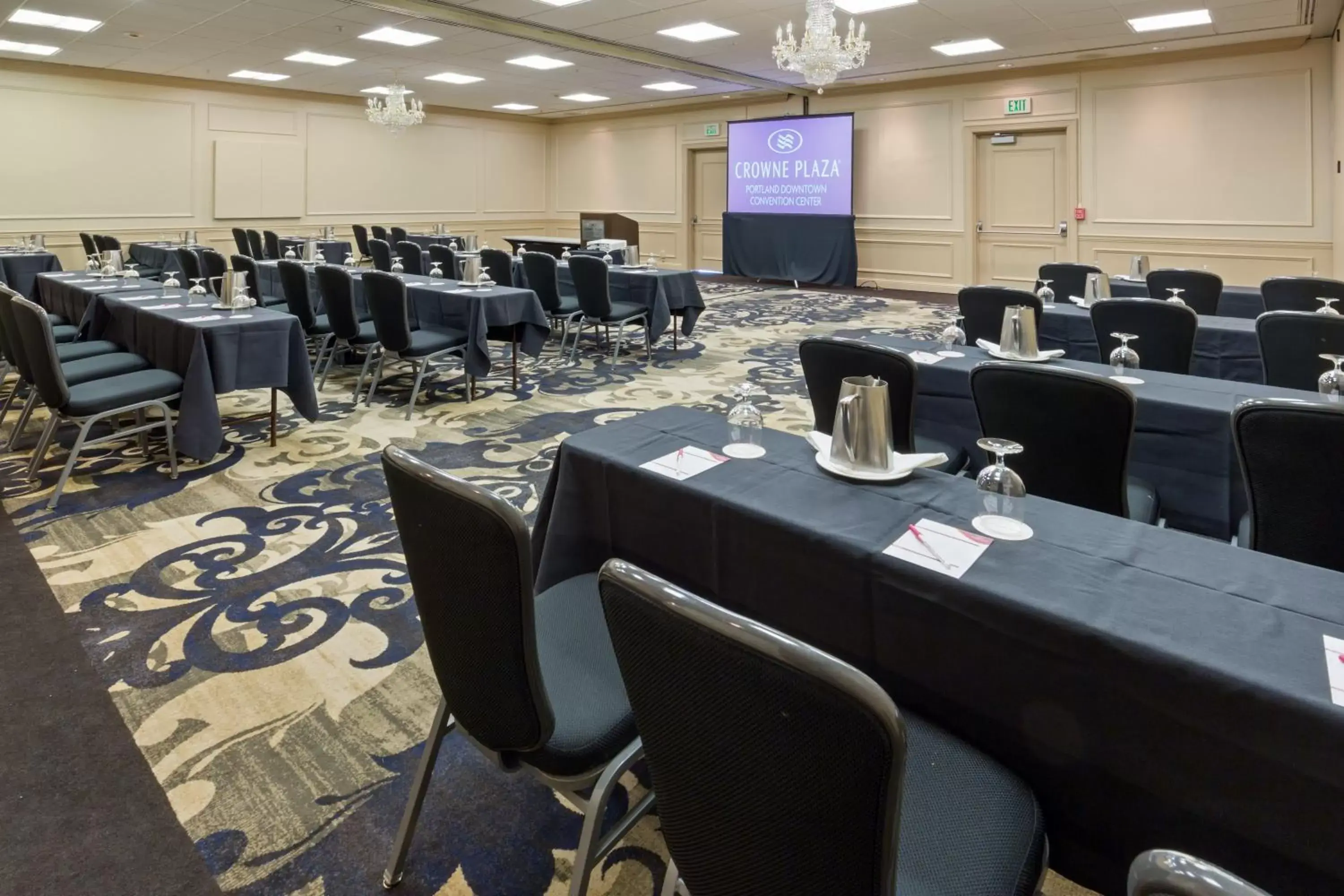Meeting/conference room in Crowne Plaza Hotel Portland-Downtown Convention Center, an IHG Hotel