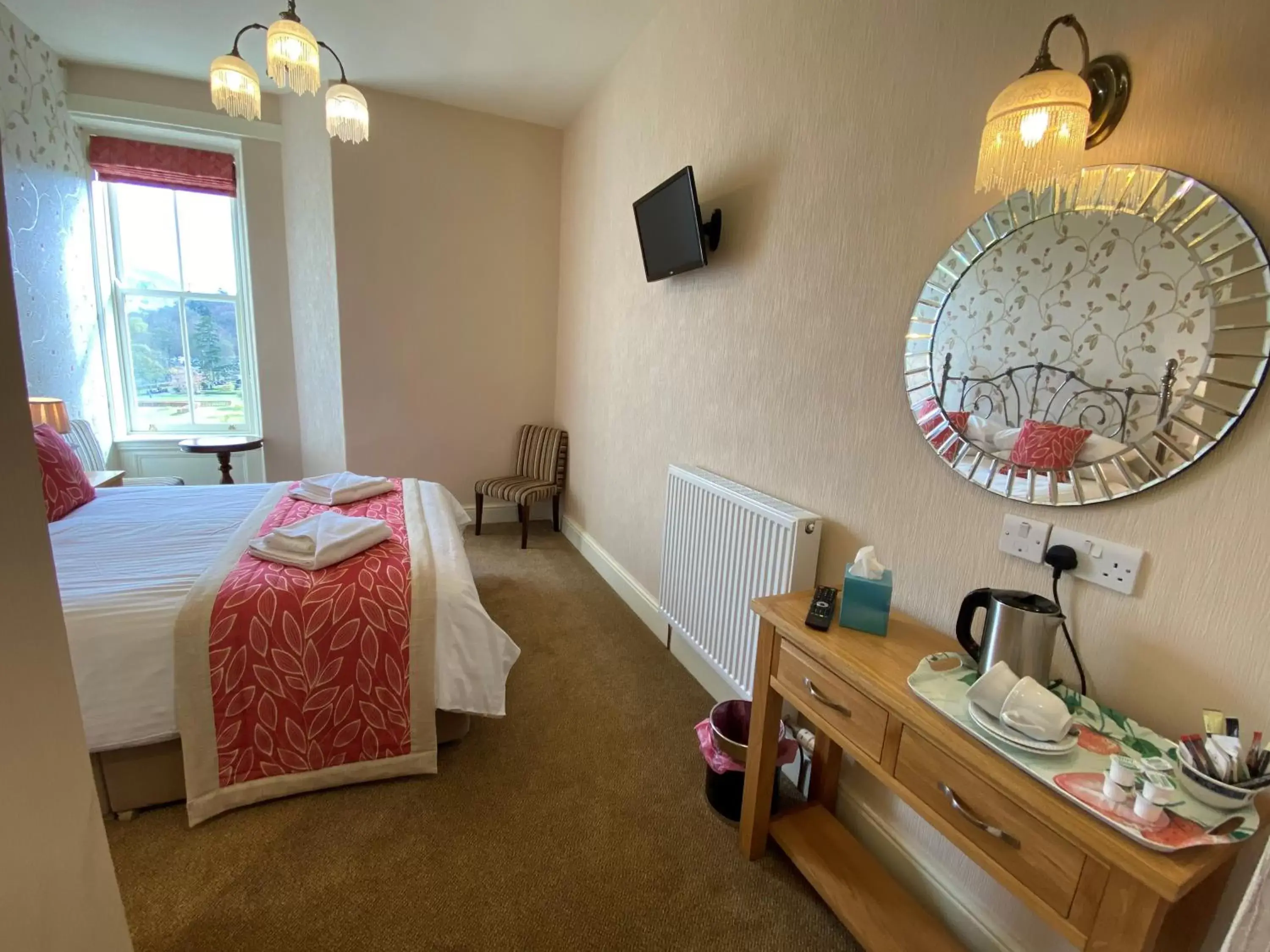 Double Room with Mountain View in Crow Park Hotel