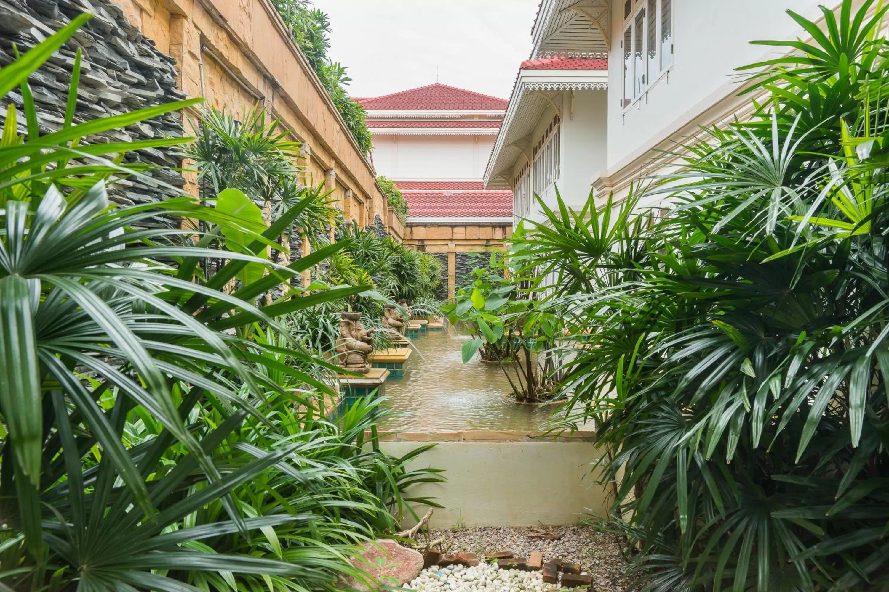 Library in Wora Bura Hua Hin Resort & Spa