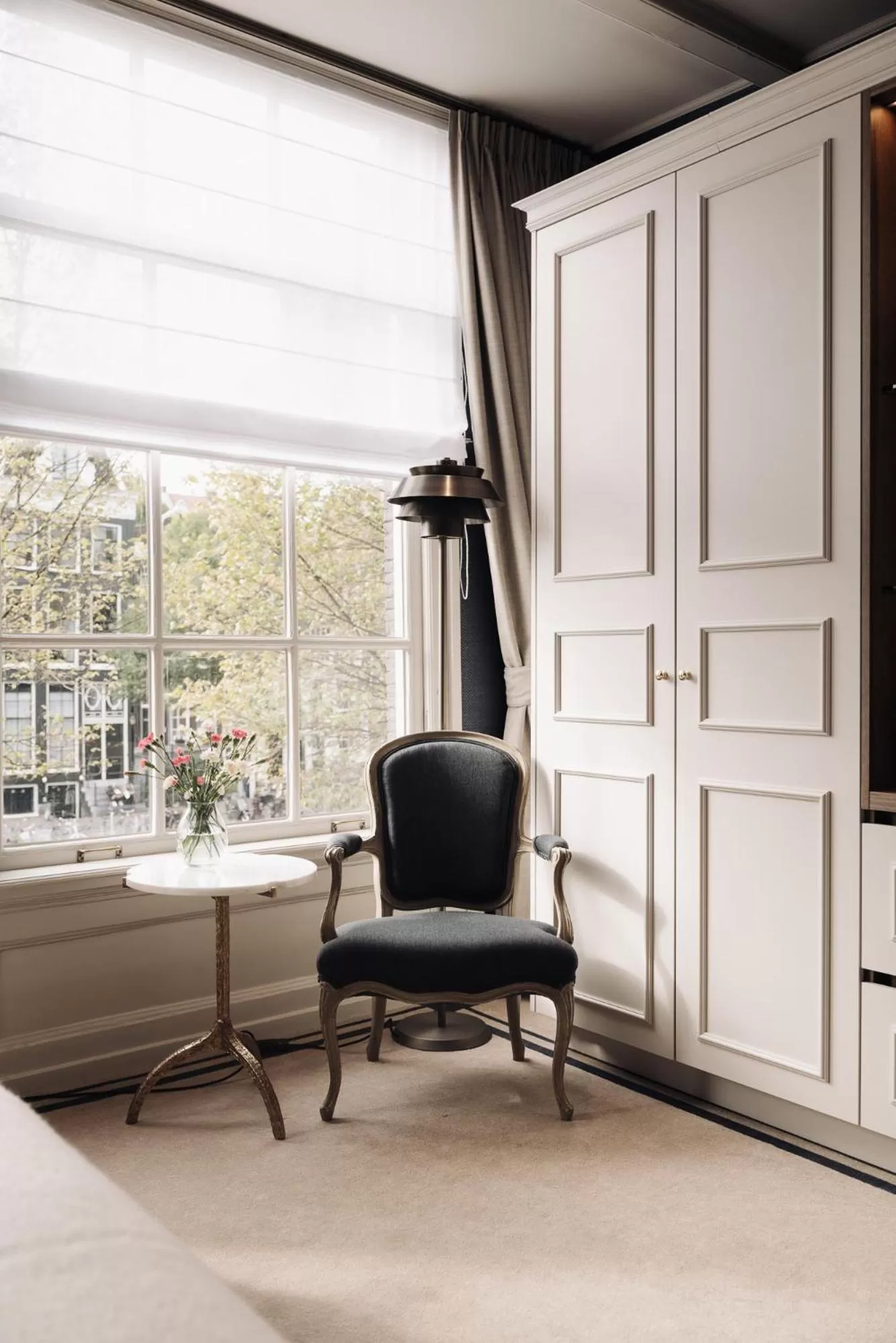 Seating area in Hotel 717