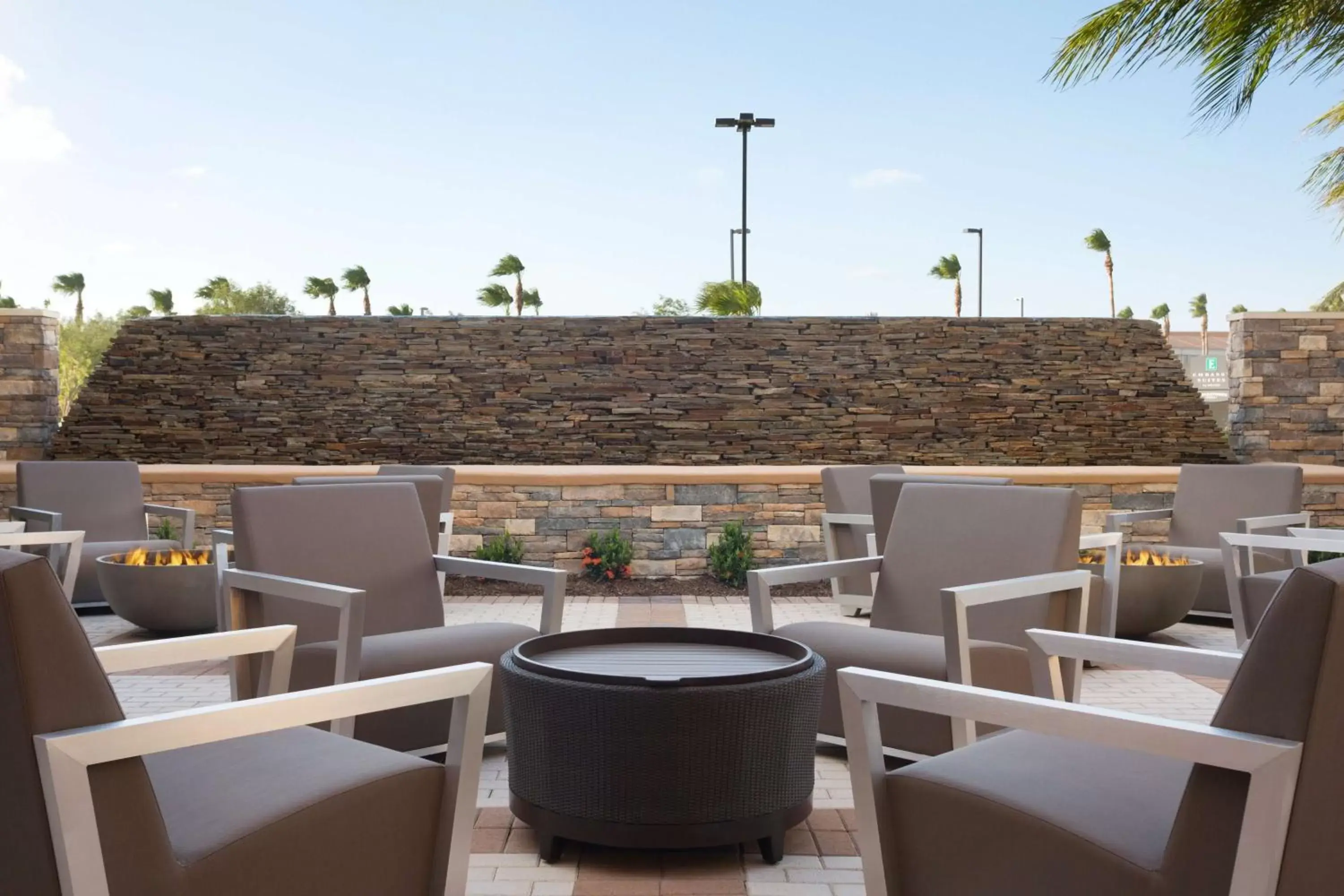 Restaurant/places to eat in Embassy Suites by Hilton McAllen Convention Center