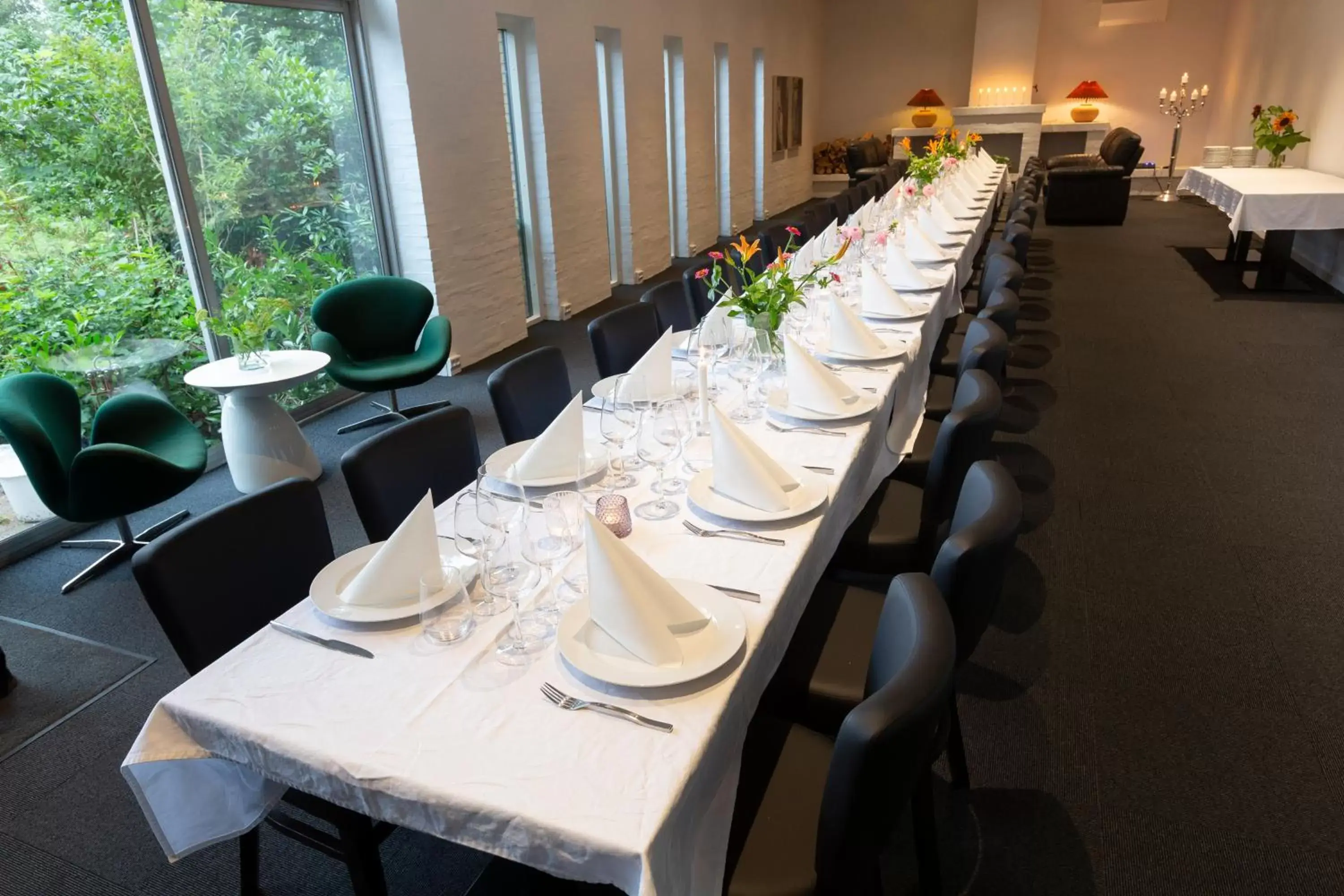 Banquet/Function facilities, Restaurant/Places to Eat in Dolphin Hotel Herning