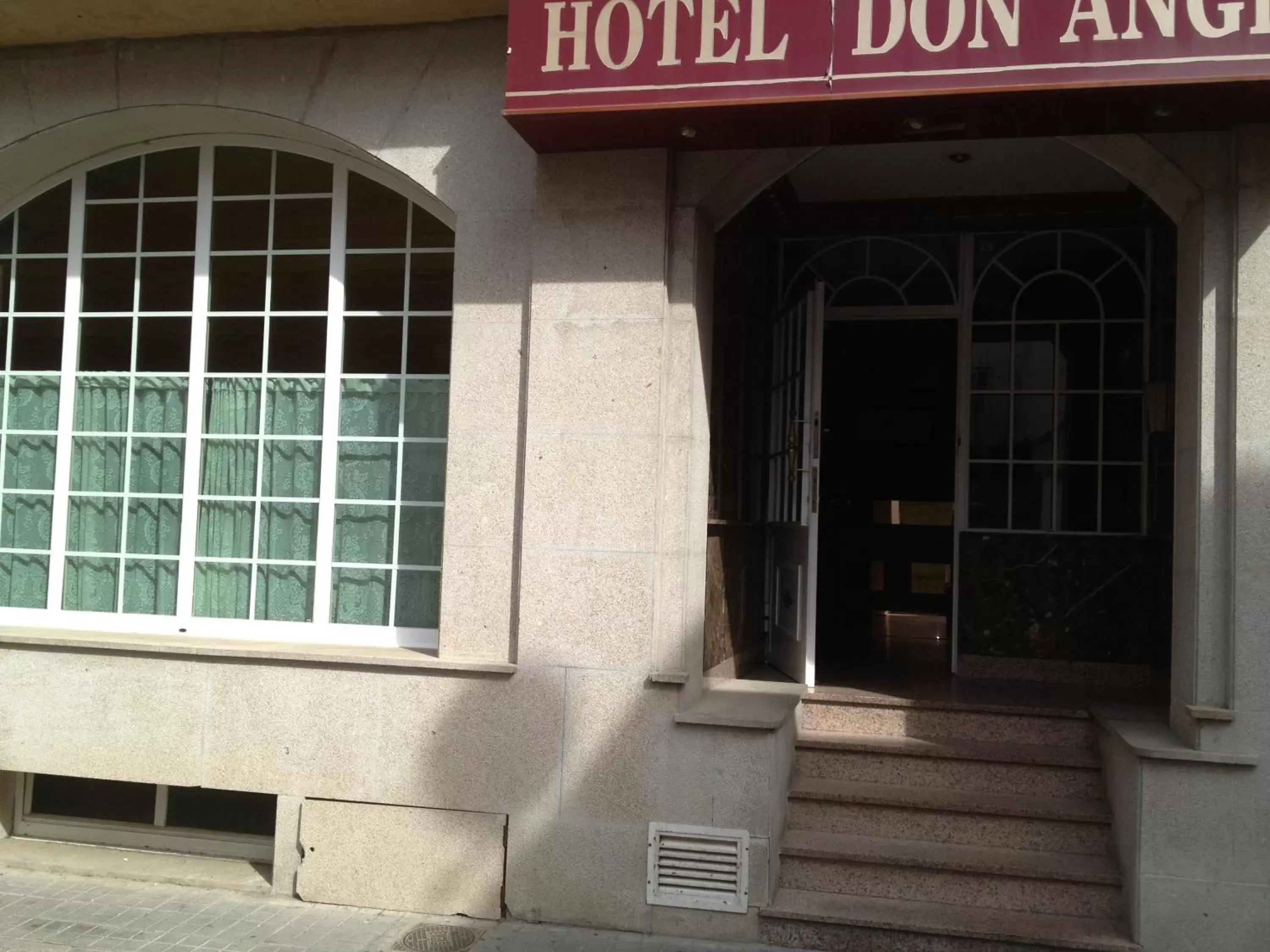 Facade/entrance in Hotel Don Angel