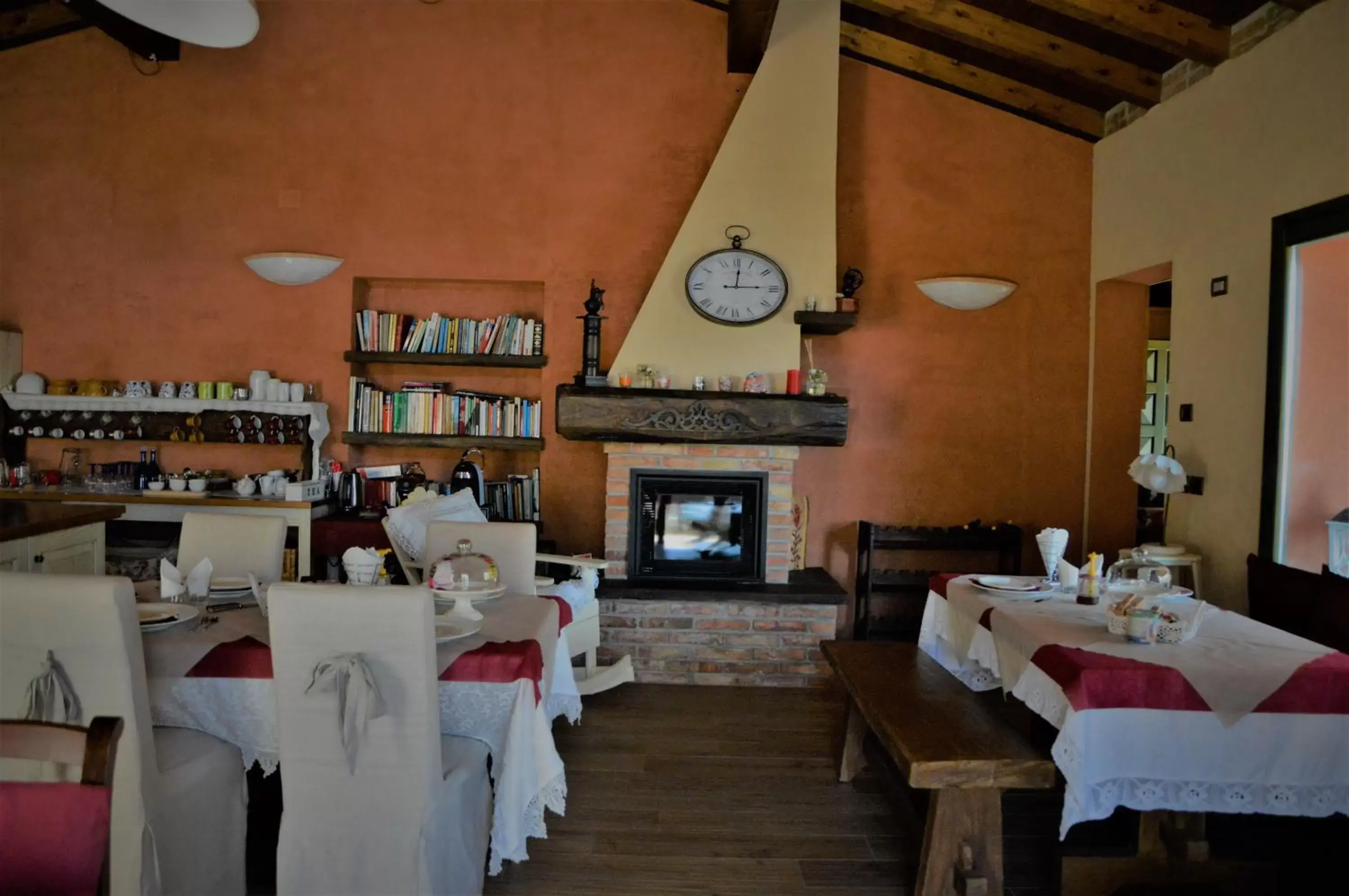 Lounge or bar, Restaurant/Places to Eat in B&B La Piazzetta