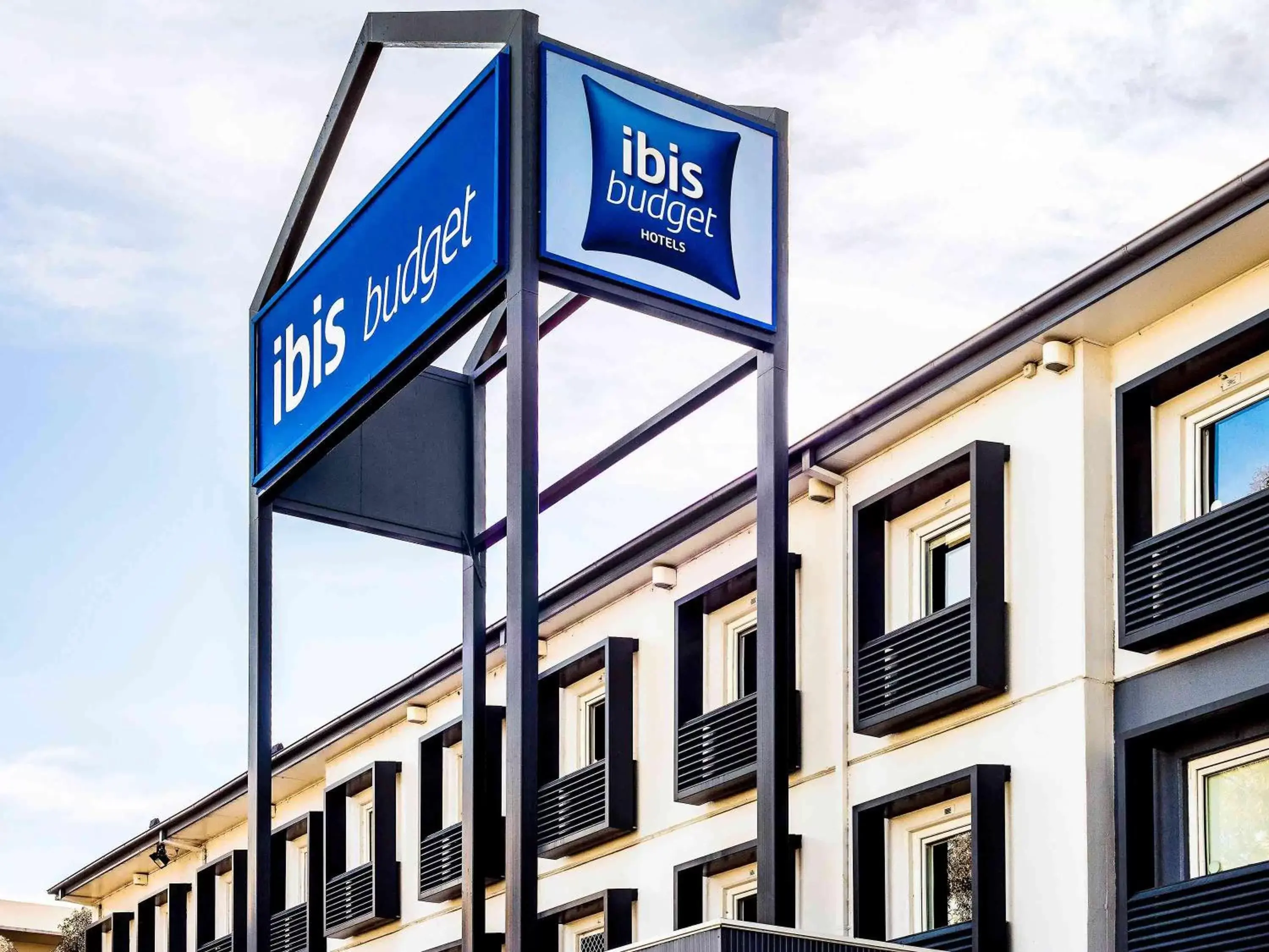 Property Building in ibis Budget - Campbelltown