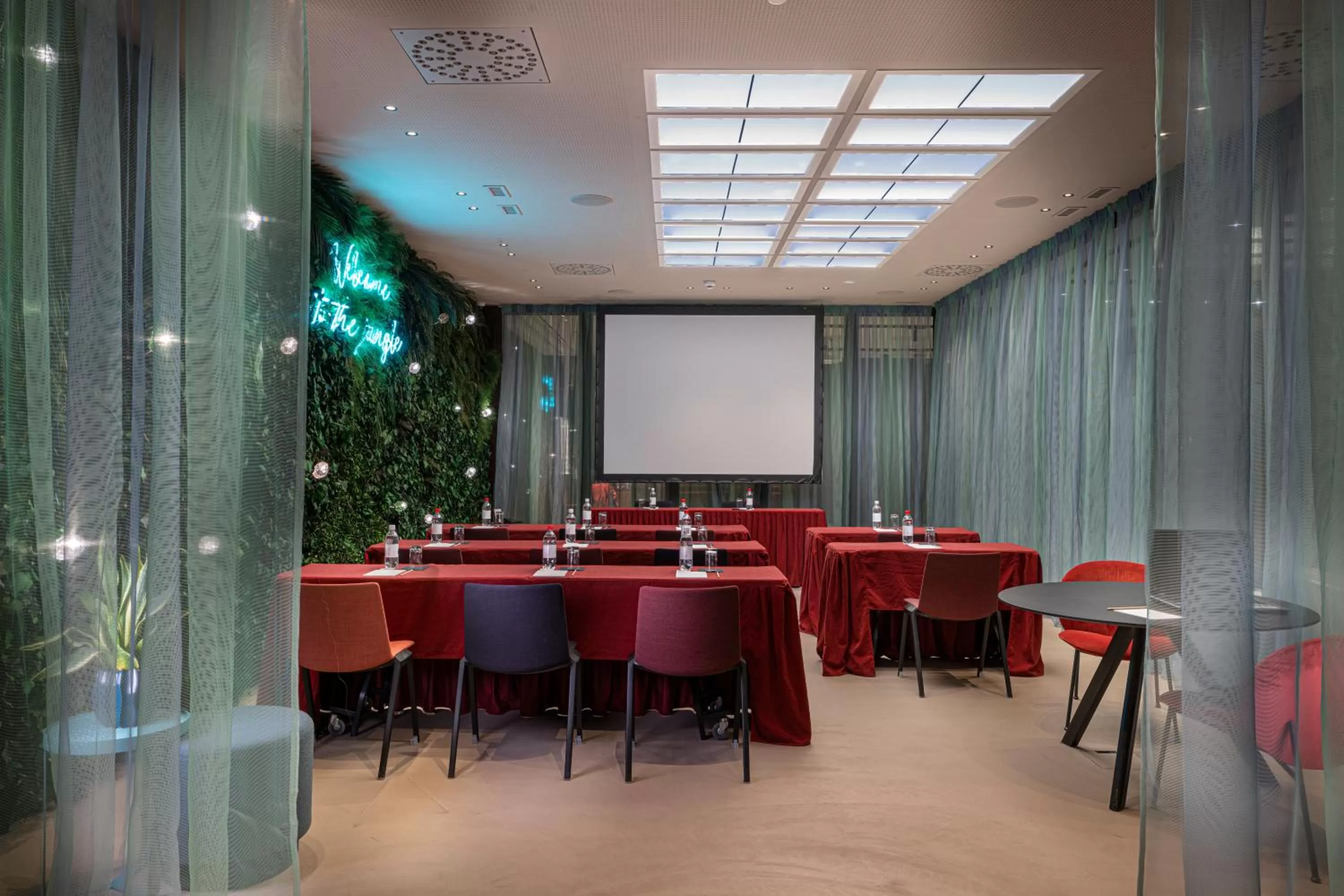 Meeting/conference room in LUGANODANTE Boutique & Lifestyle Hotel