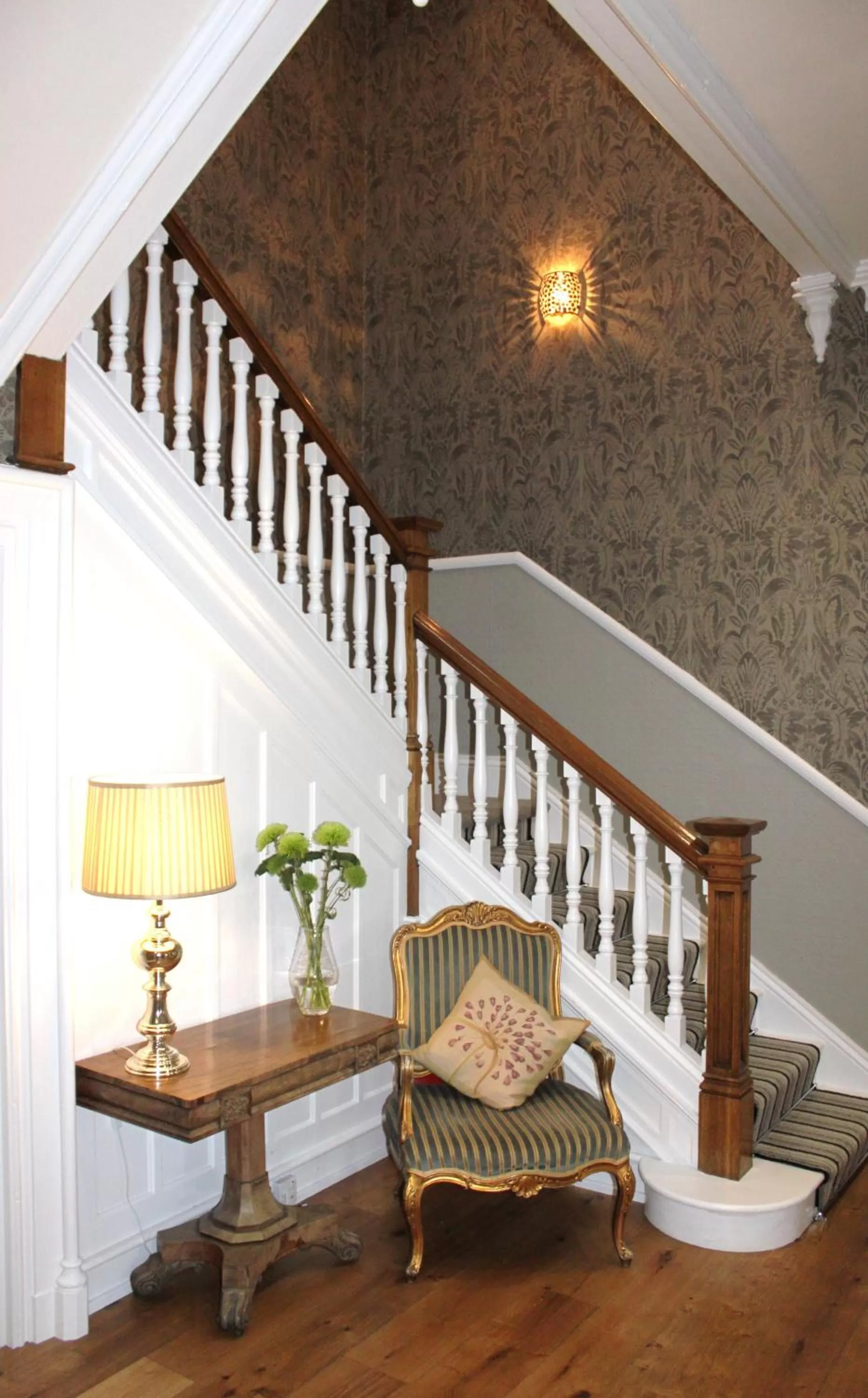 Lobby or reception, Seating Area in Lyzzick Hall Hotel