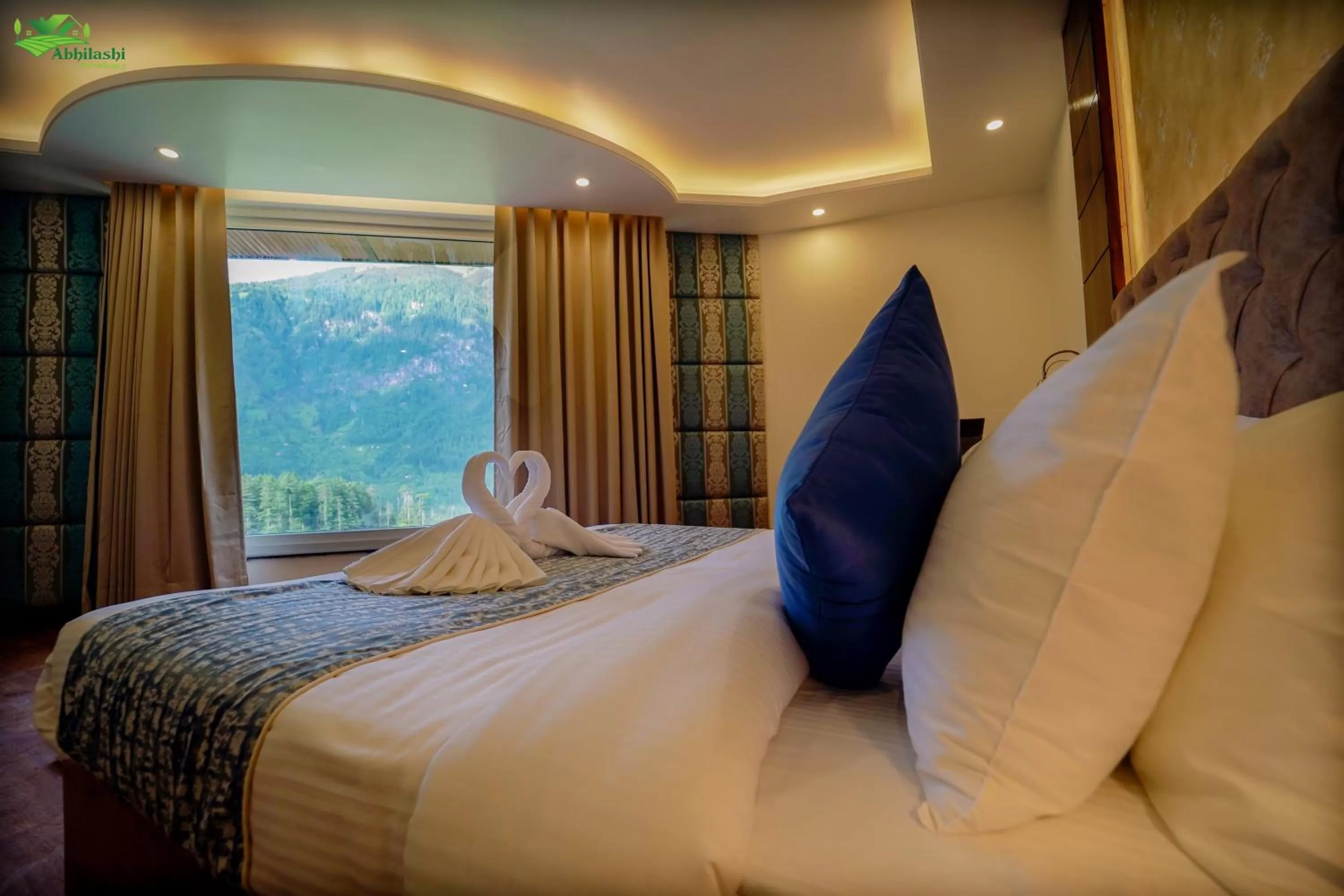 Photo of the whole room, Bed in Abhilashi Residency & Spa - Centrally Heated & Air Cooled