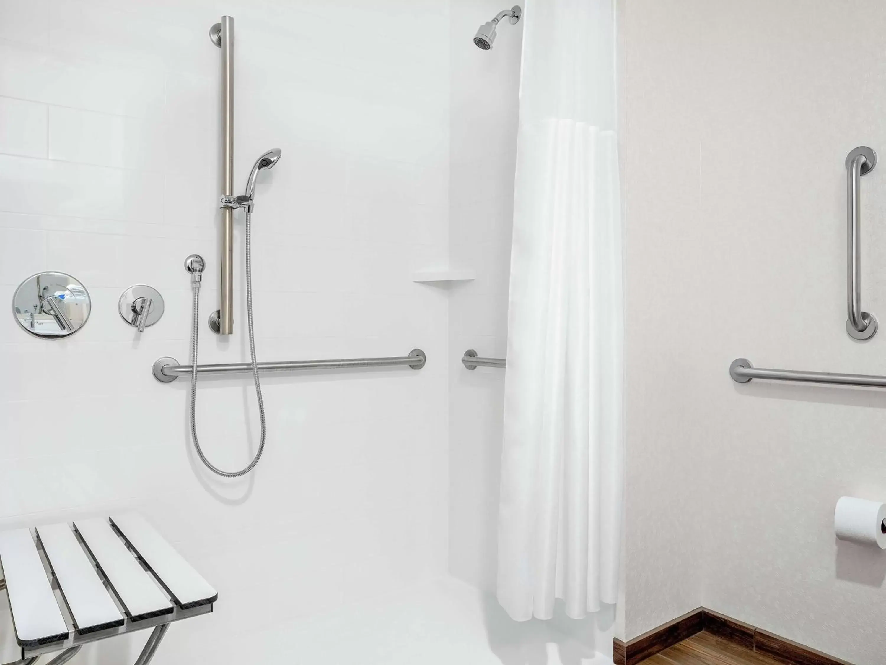 Bathroom in Hampton Inn Chicago McCormick Place Bathroom in Hampton Inn Chicago McCormick Place