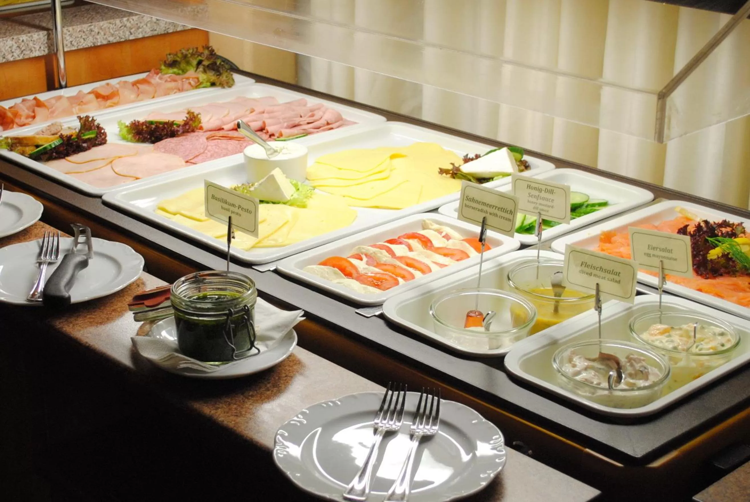 Buffet breakfast in Hotel Paulsen