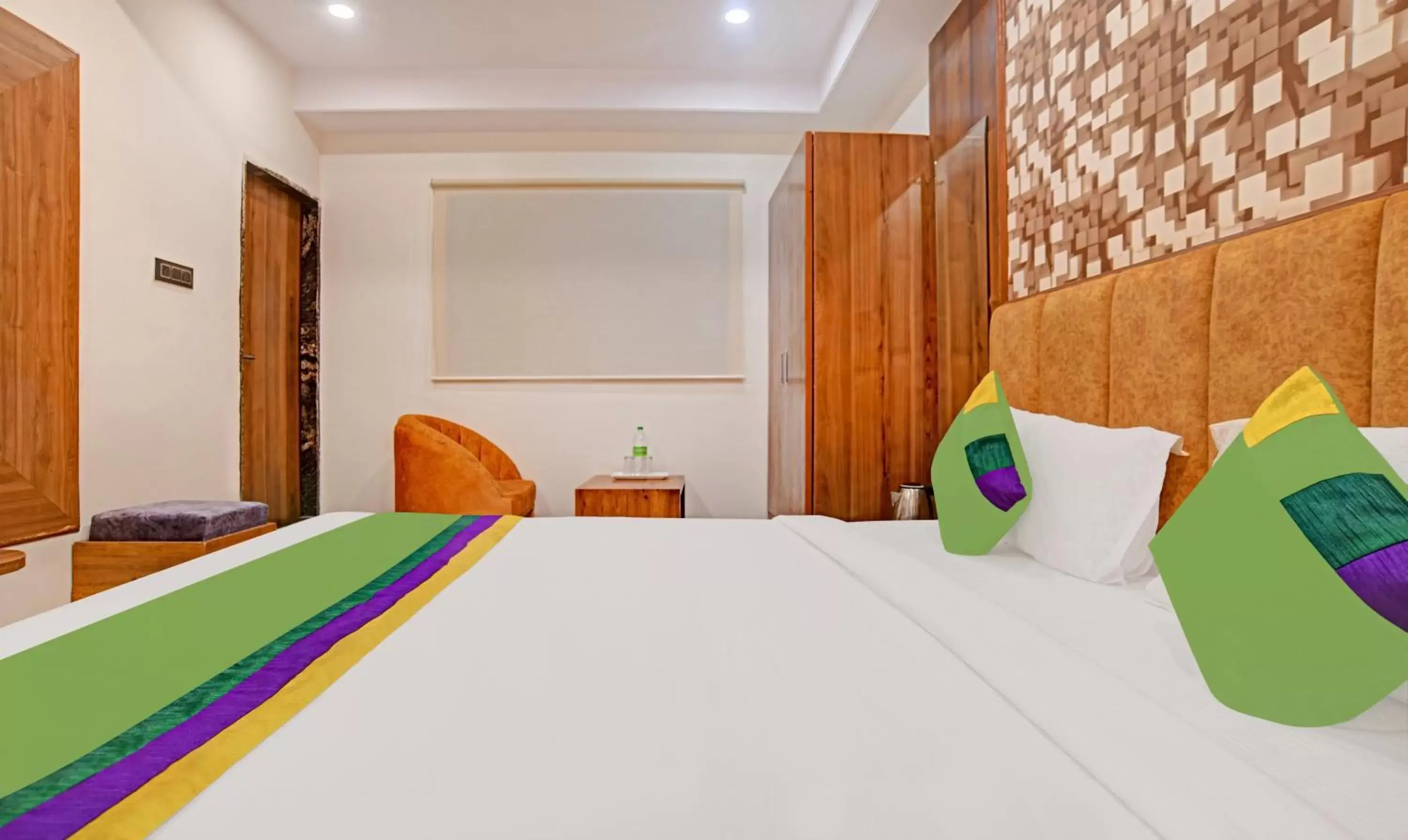 Bedroom, Bed in Treebo Merit Bedroom, Bed in Treebo Merit