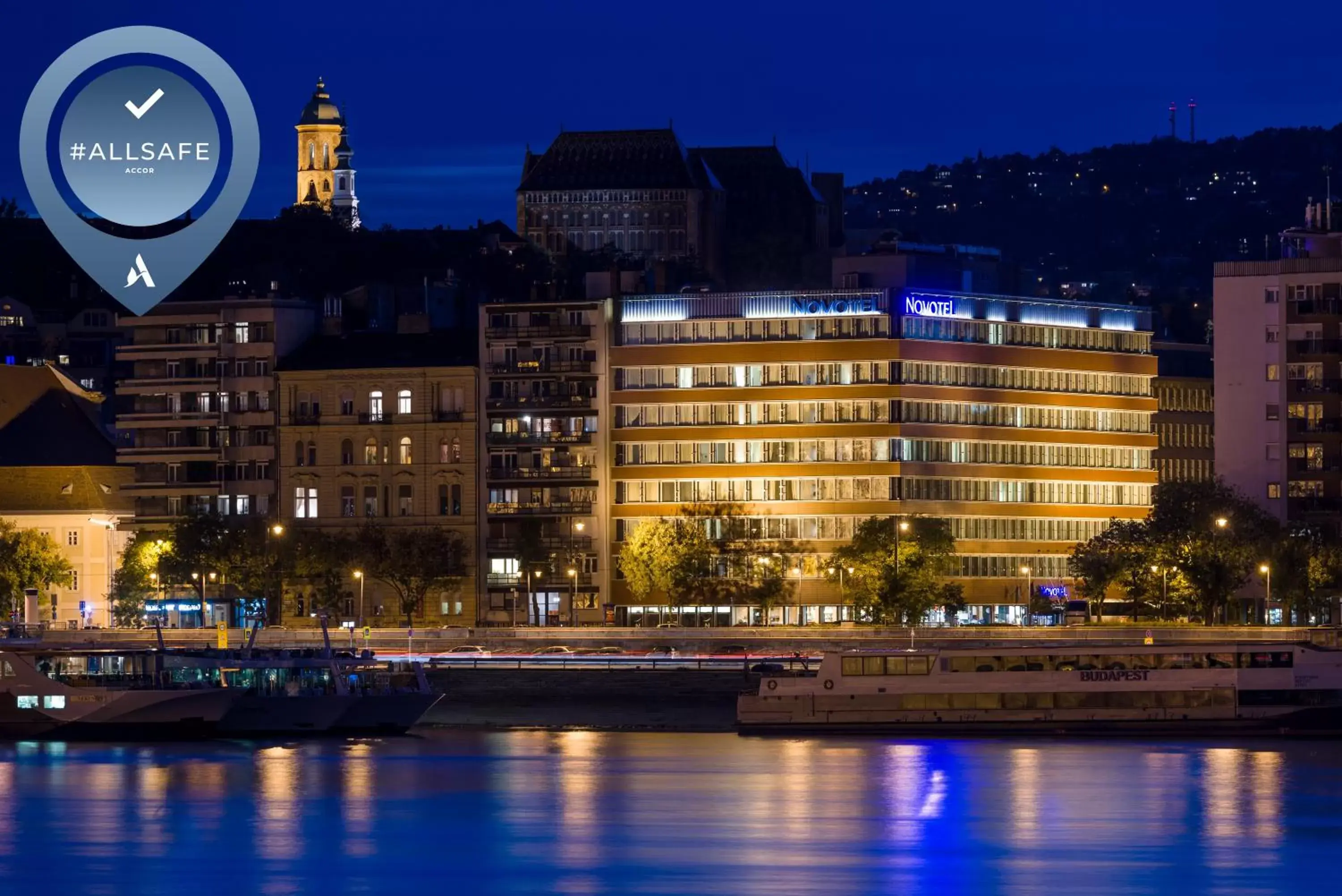 Facade/entrance, Property Building in Novotel Budapest Danube