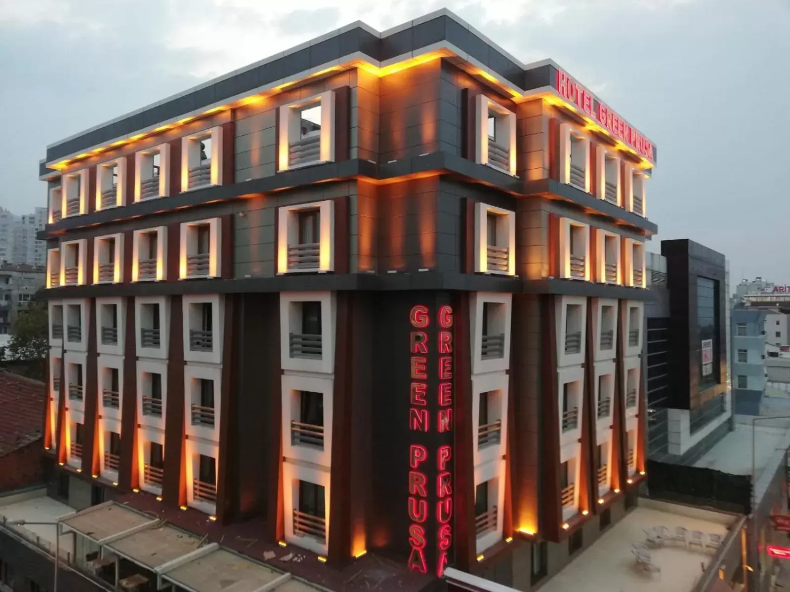 Property Building in Green Prusa Hotel