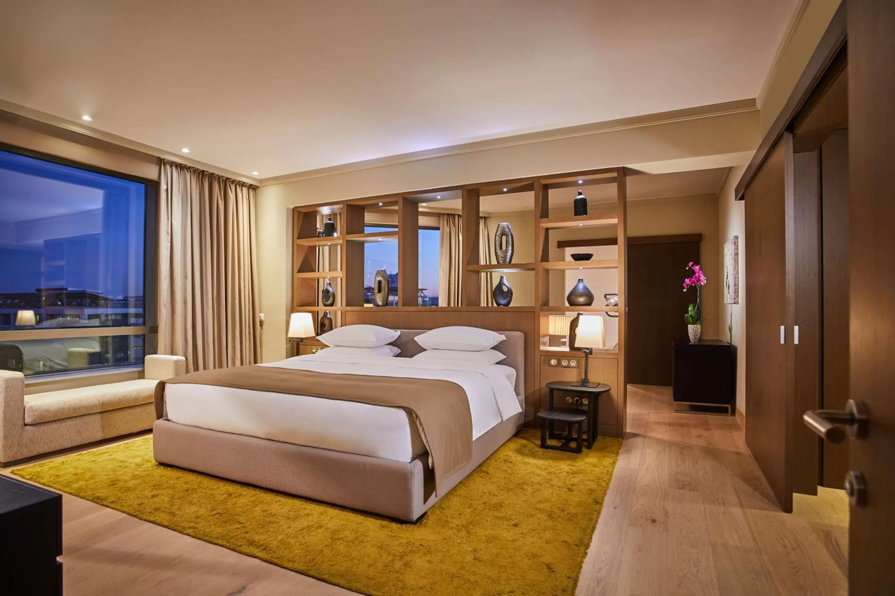 Photo of the whole room, Bed in Hyatt Regency Belgrade