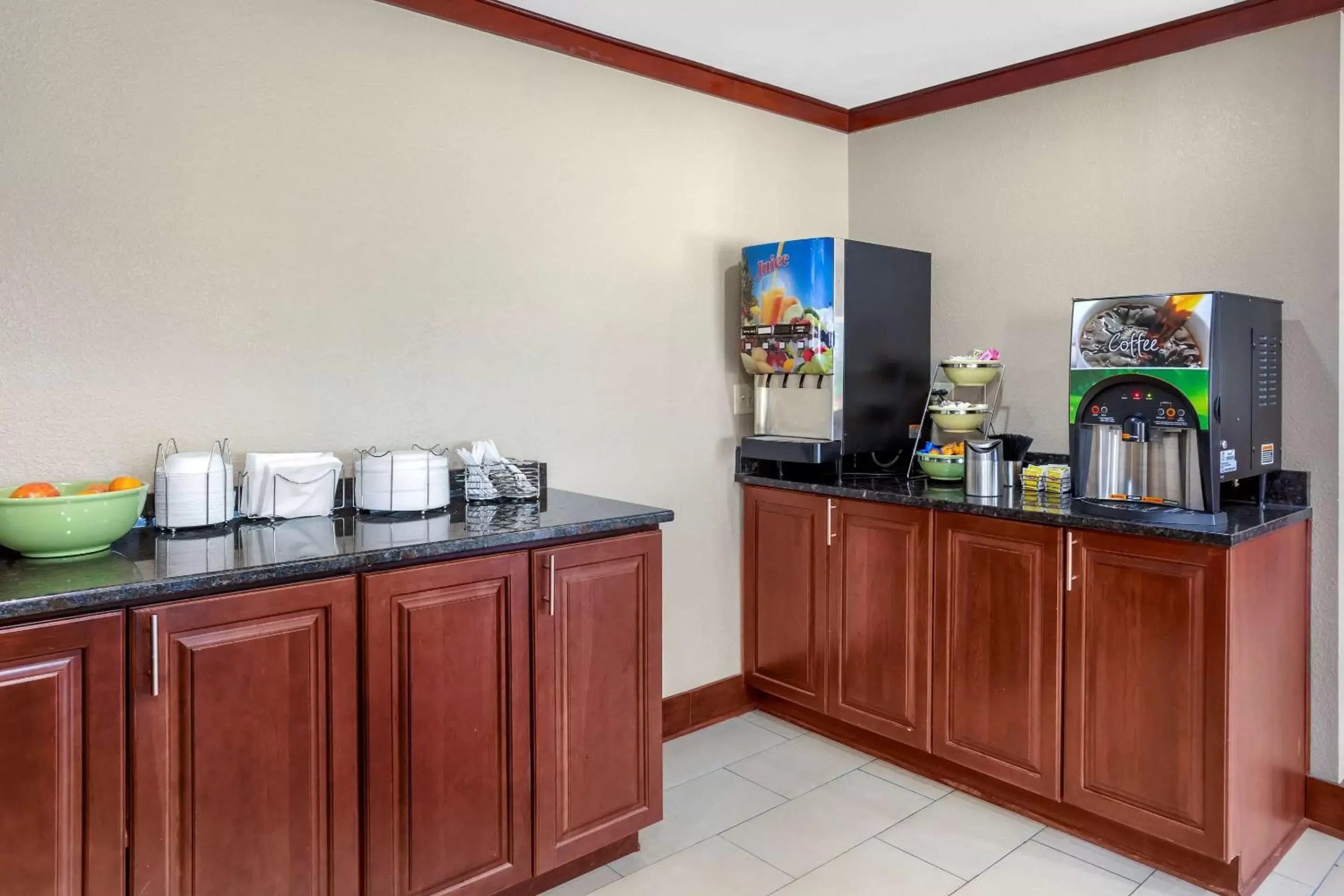 Restaurant/places to eat in Comfort Inn Hoffman Estates – Schaumburg