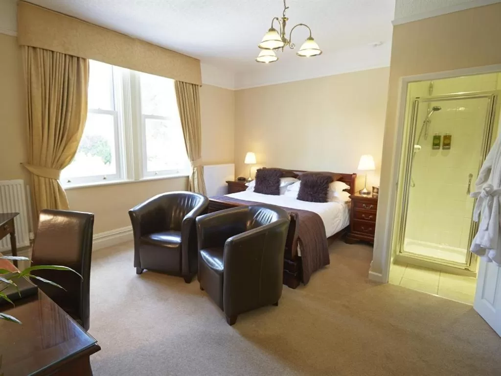 Bedroom, Bed in Somerville House