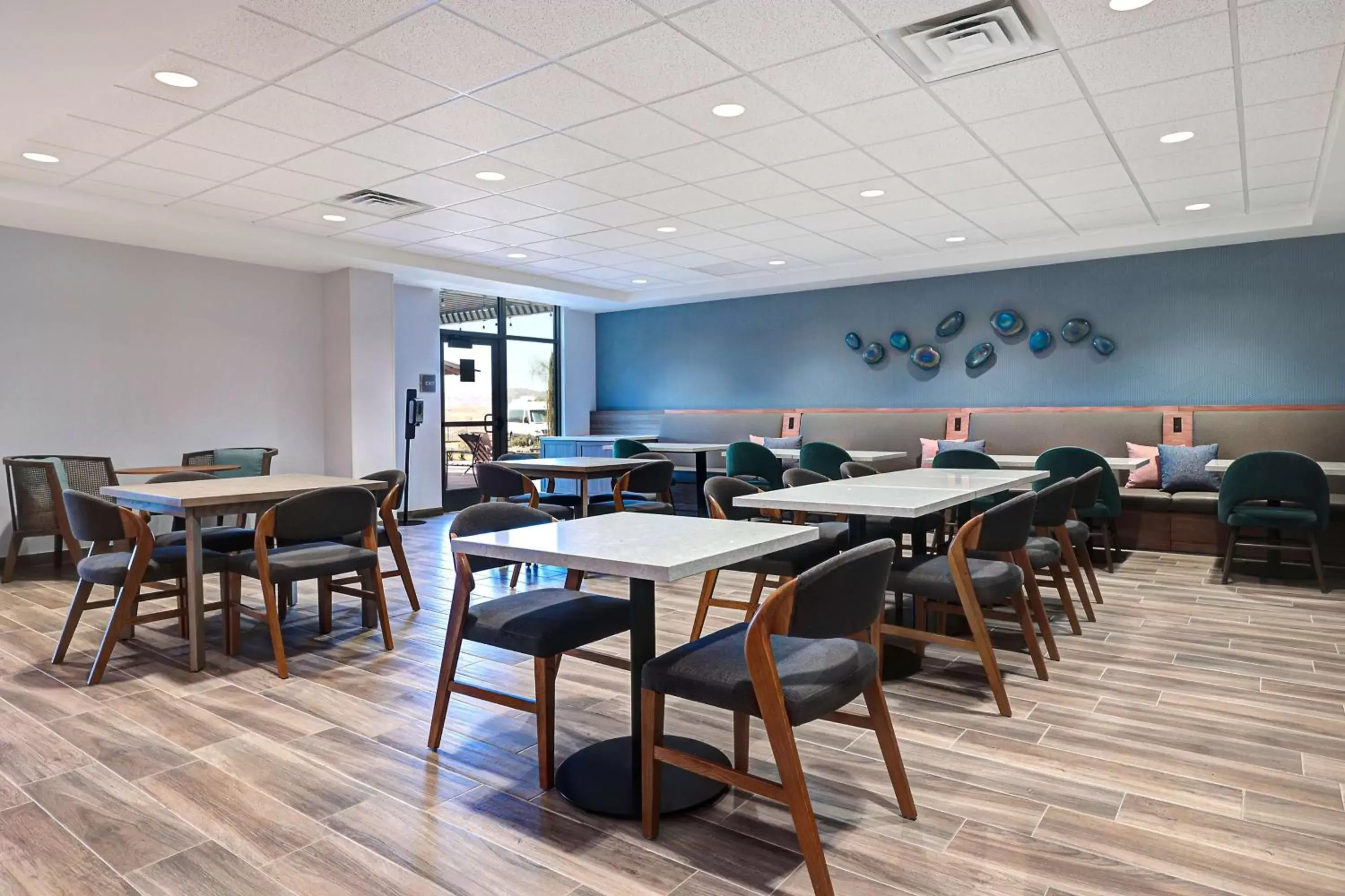 Dining area, Restaurant/Places to Eat in Homewood Suites By Hilton Santa Clarita/Valencia, Ca