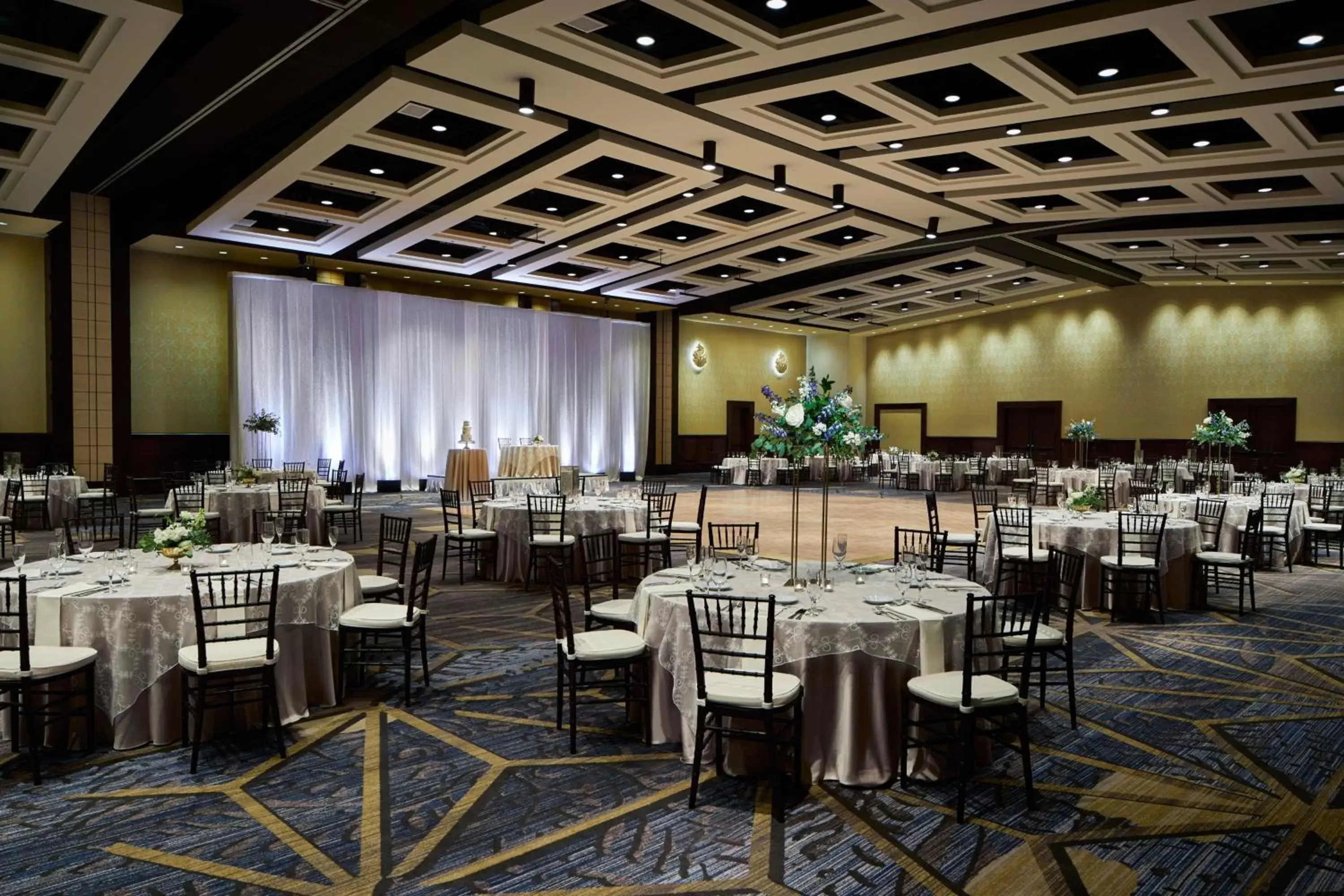 Banquet/Function facilities, Restaurant/Places to Eat in Lancaster Marriott at Penn Square