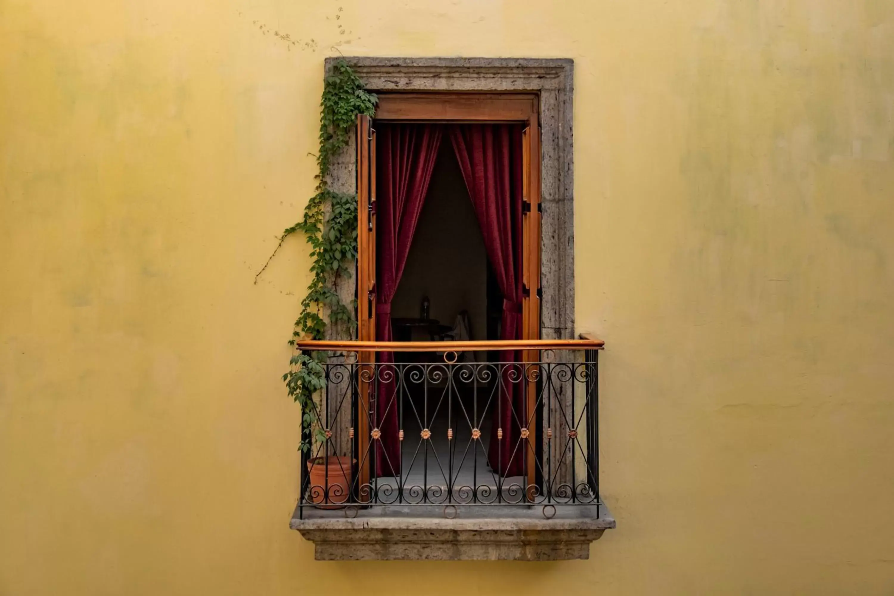 Facade/Entrance in Hotel San Francisco Plaza