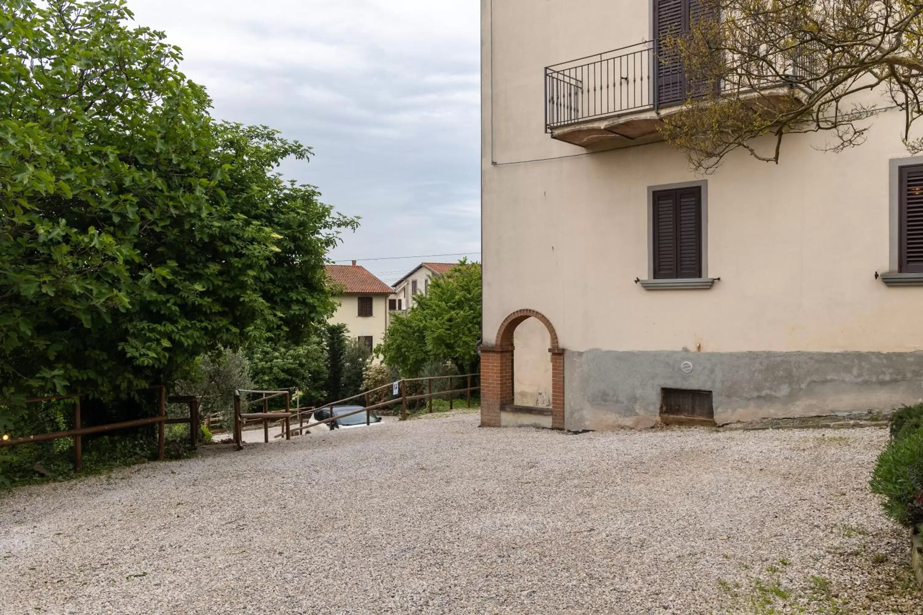 Parking, Property Building in DormiVeglia B&B