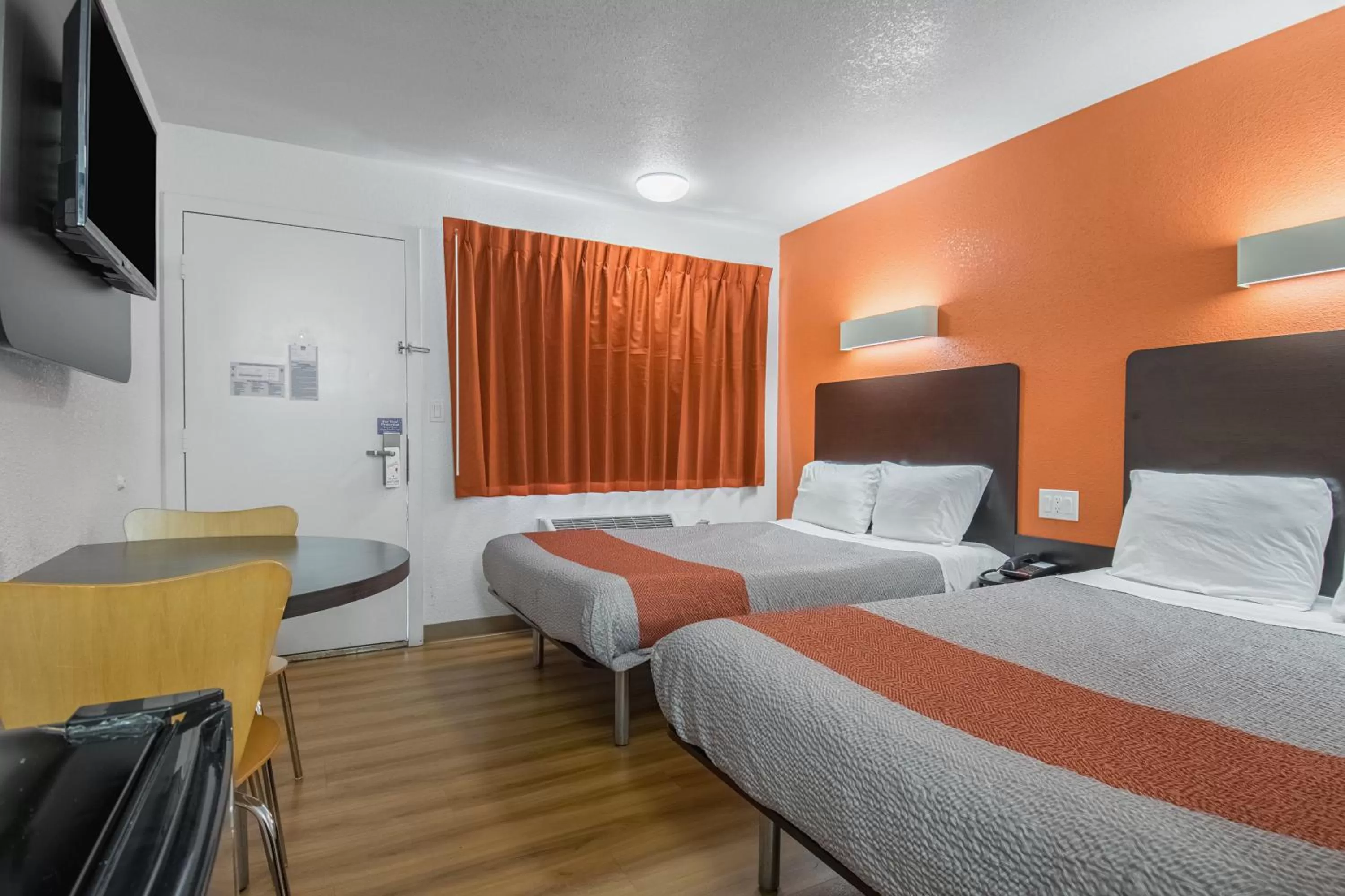 Bed in Motel 6 Bakersfield