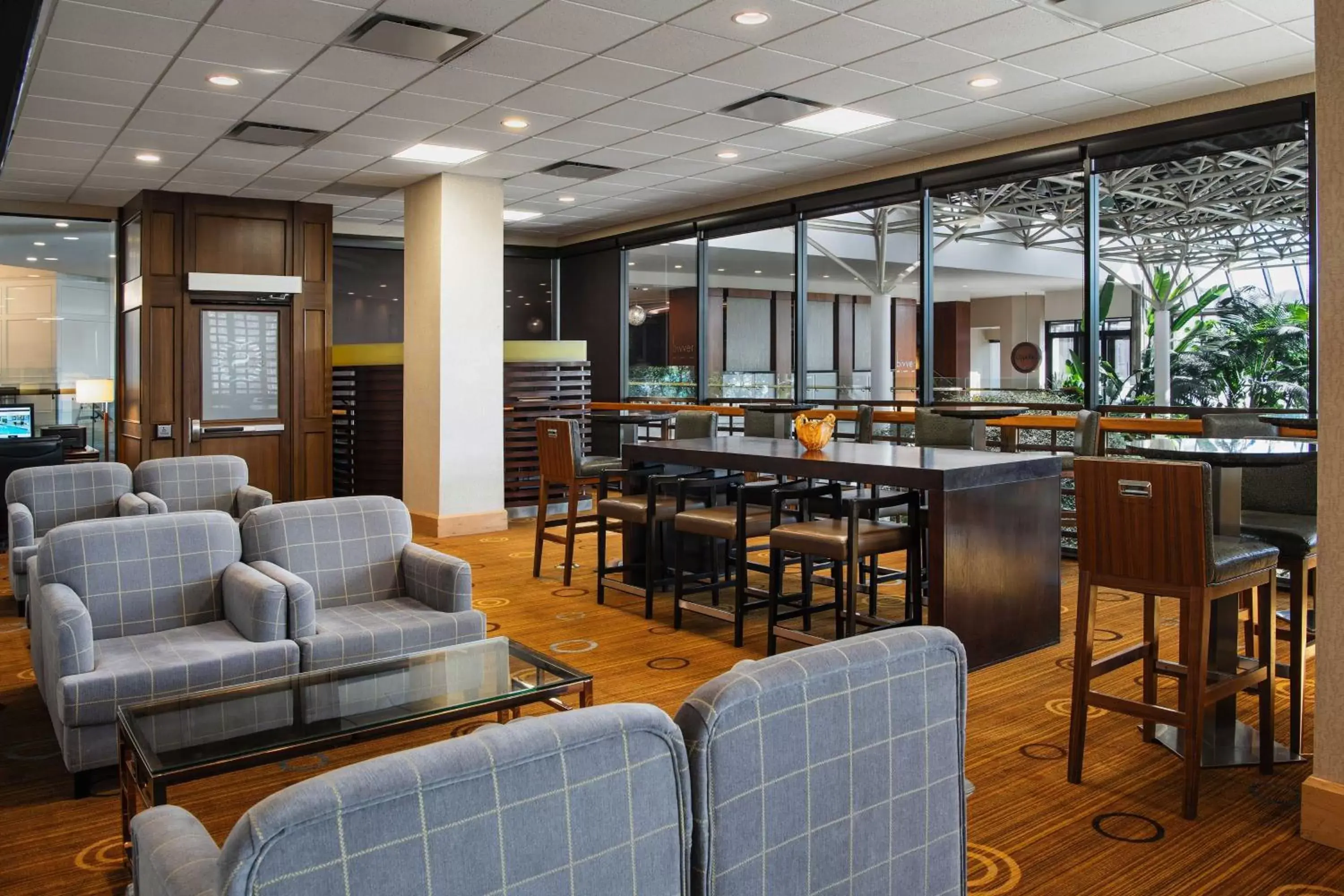 Lounge or bar, Lounge/Bar in Sheraton Hotel Newfoundland