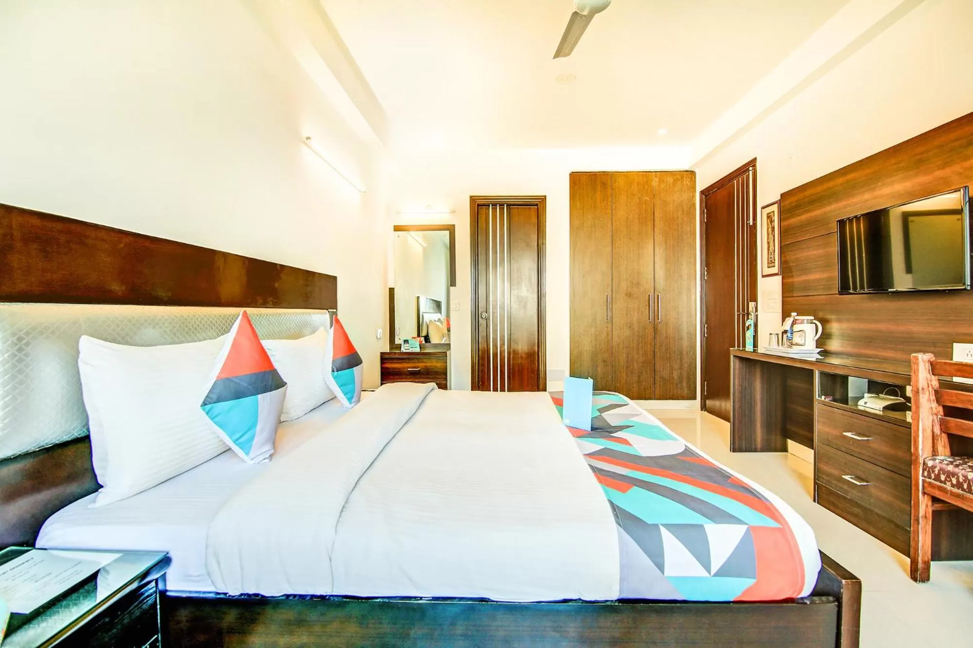 Bedroom, Bed in Via Hemkunt Residency