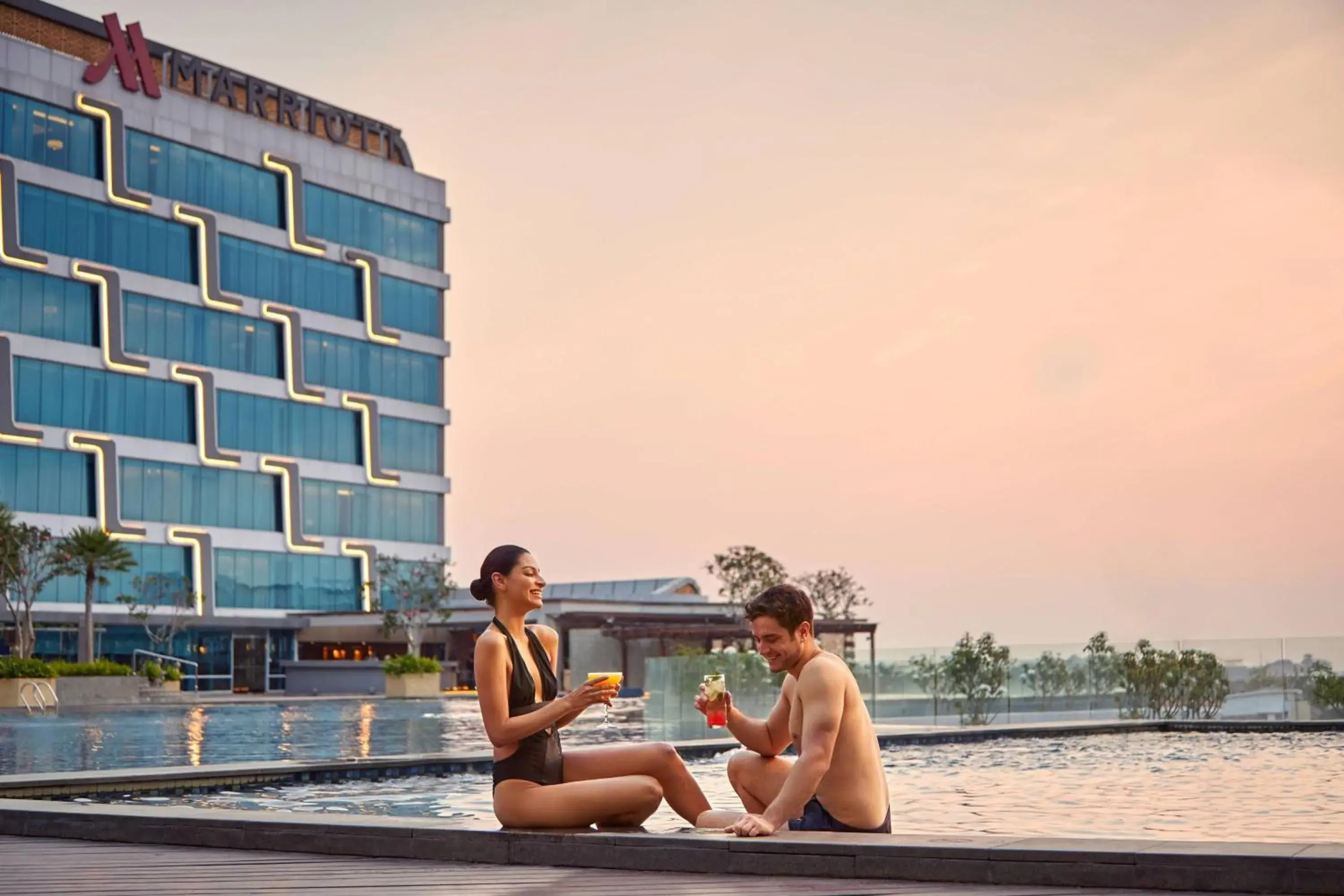 Swimming pool in Yogyakarta Marriott Hotel