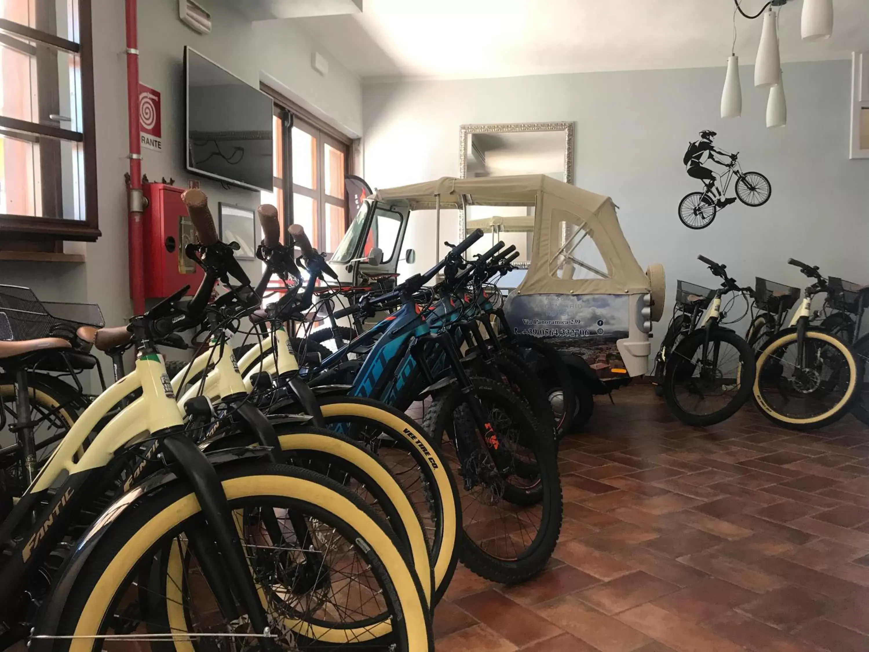 Hiking, Fitness Center/Facilities in Bike&Boat Argentario Hotel
